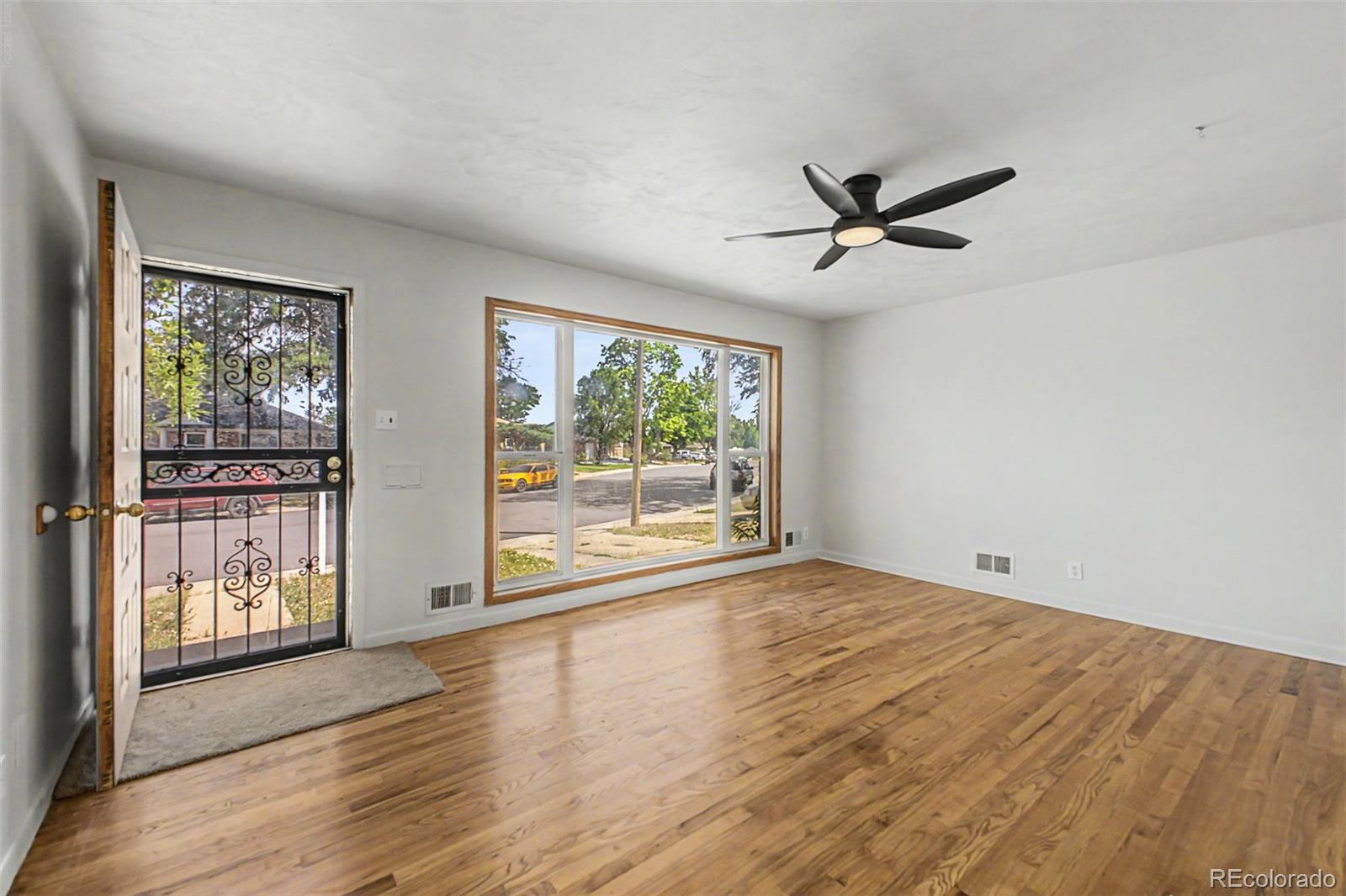MLS Image #3 for 10693  loren lane,denver, Colorado