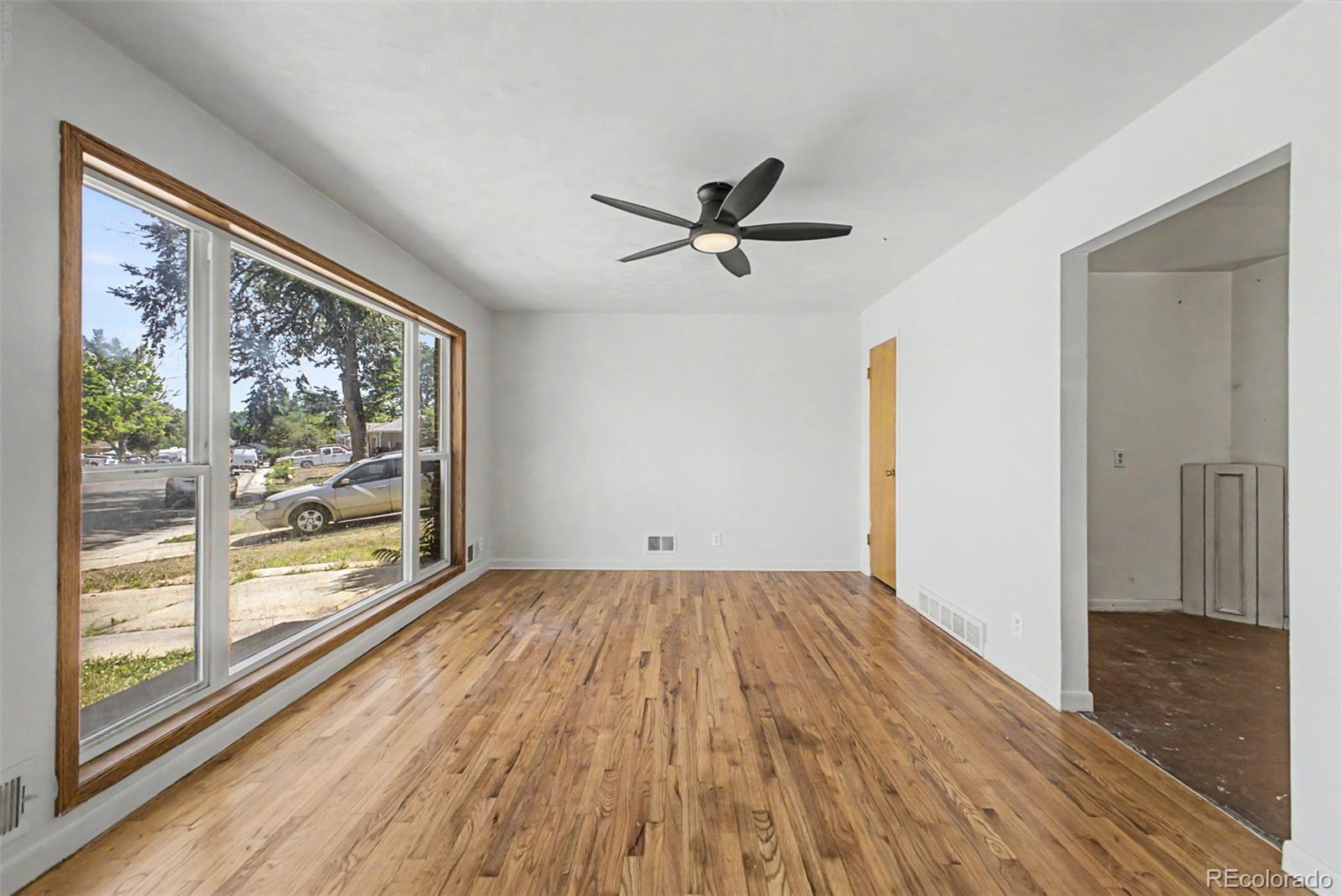 MLS Image #4 for 10693  loren lane,denver, Colorado