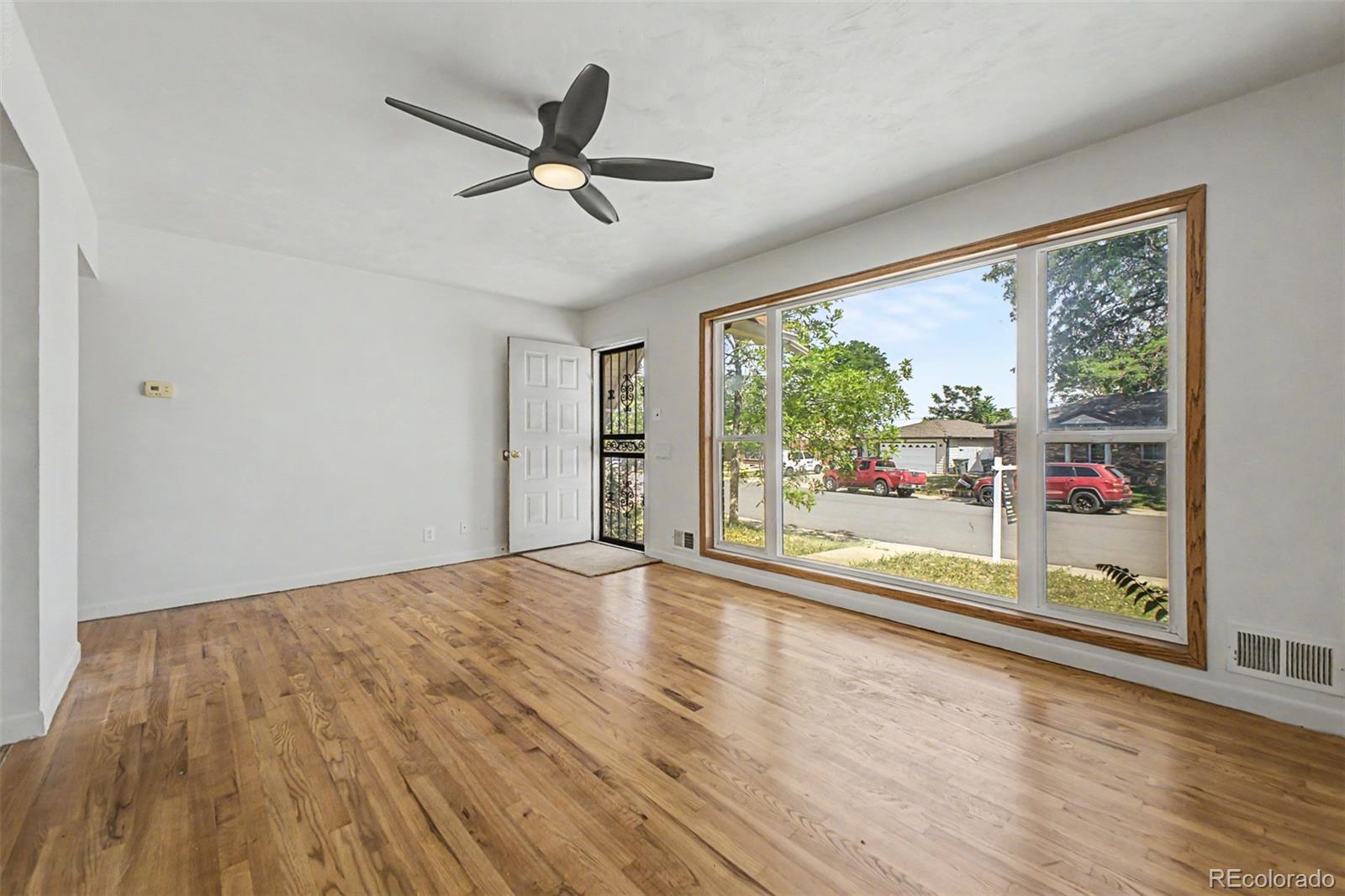 MLS Image #6 for 10693  loren lane,denver, Colorado