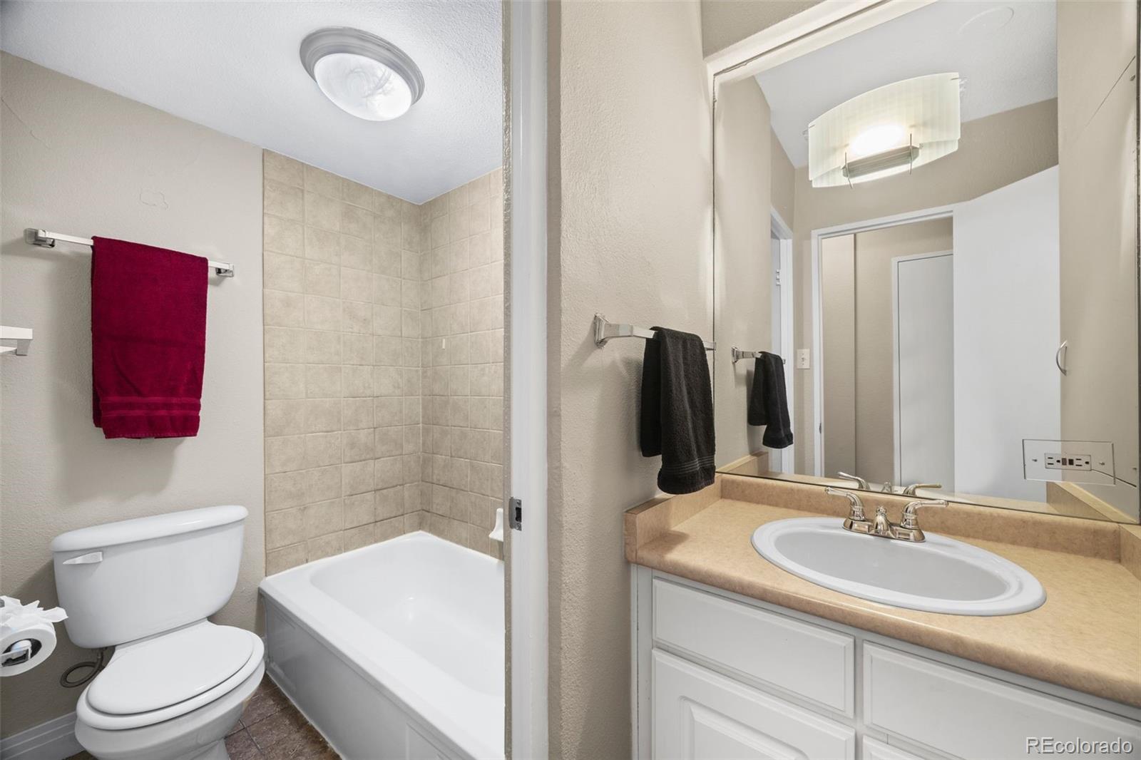 MLS Image #5 for 1196 n grant street 211,denver, Colorado