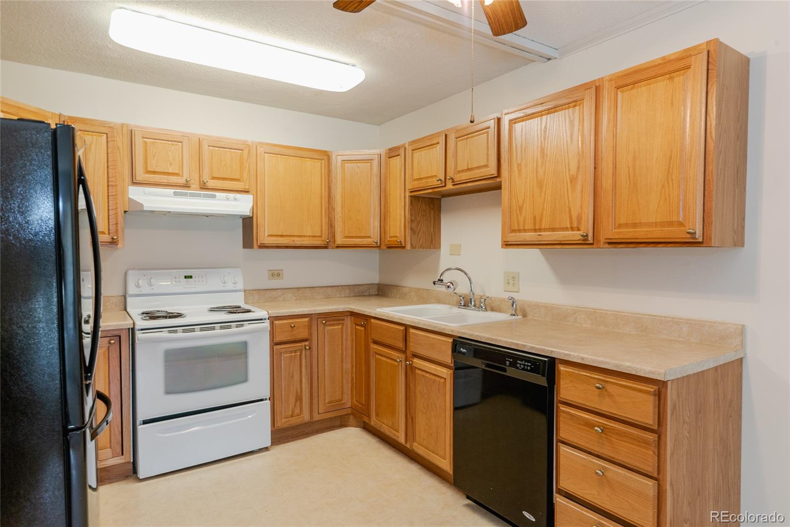 MLS Image #3 for 700 s alton way 10b,denver, Colorado