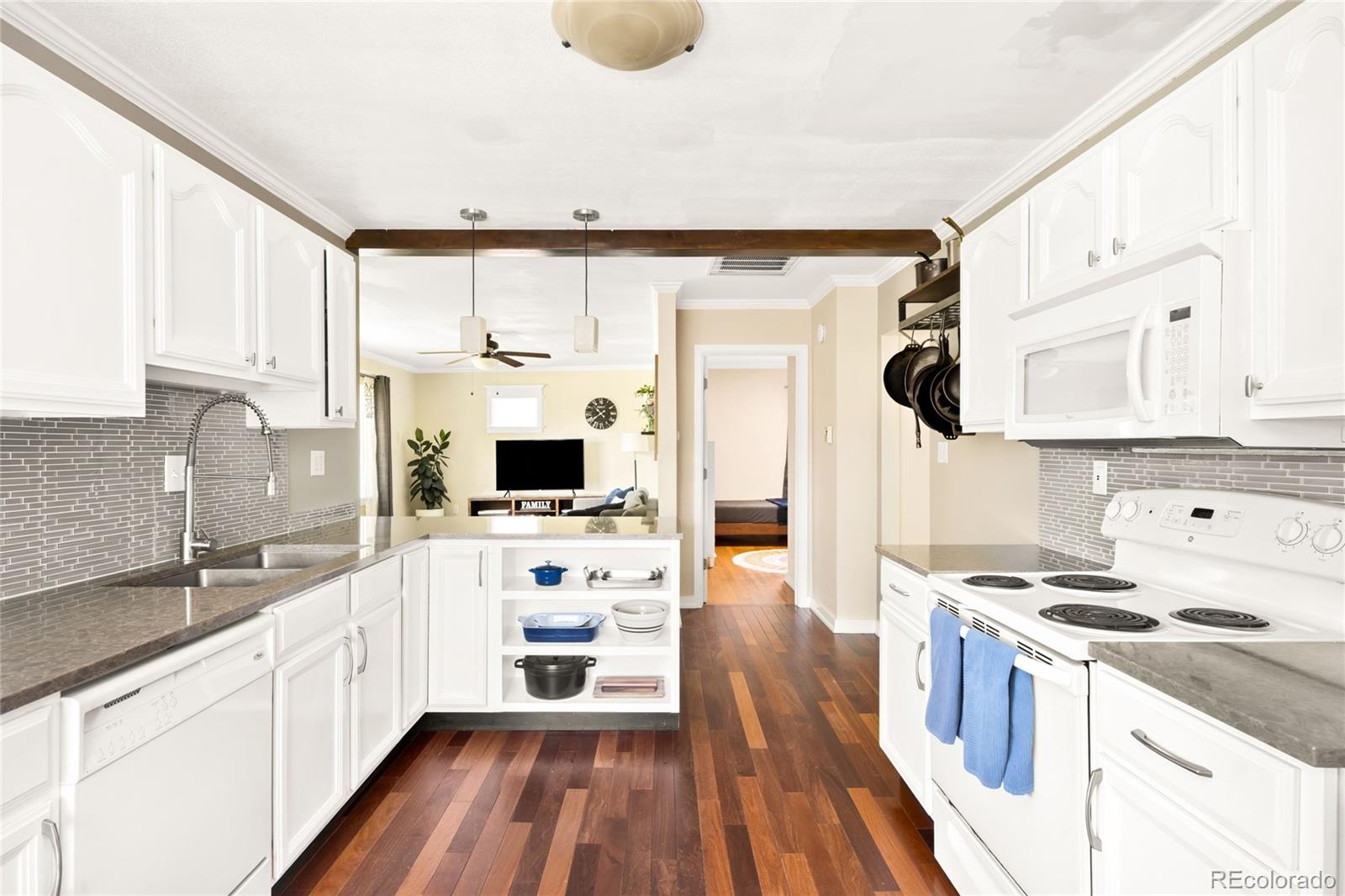 MLS Image #8 for 11931 w 14th avenue,lakewood, Colorado