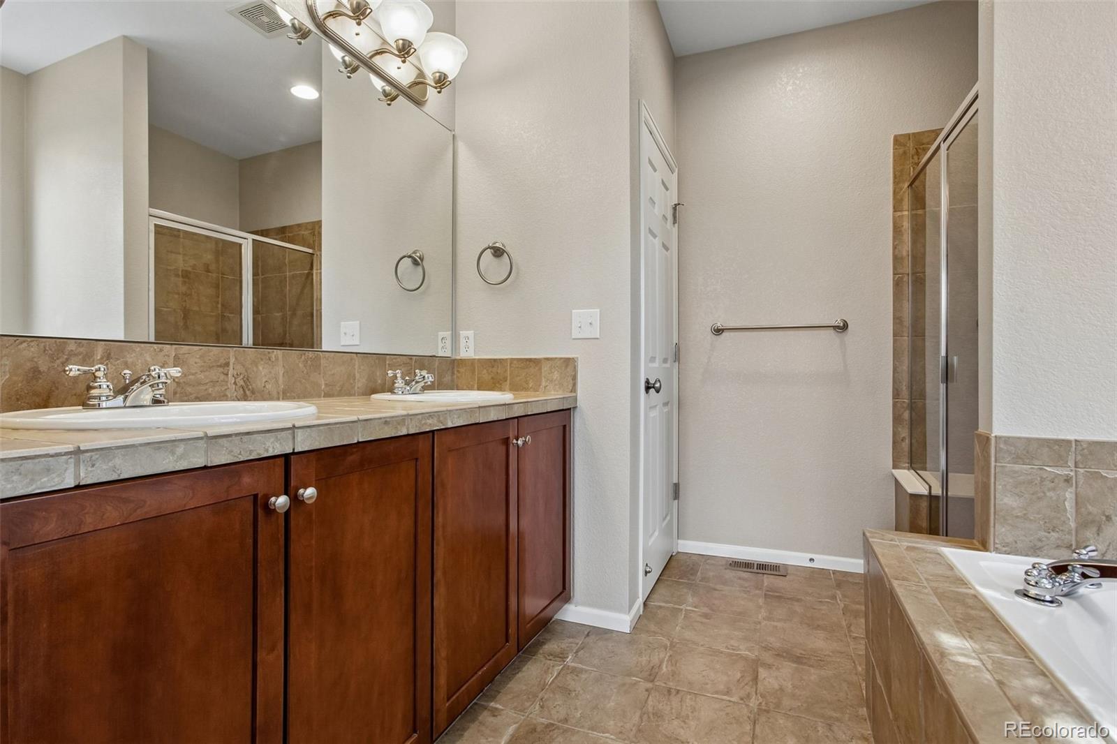 MLS Image #13 for 14197 w 84th circle b,arvada, Colorado