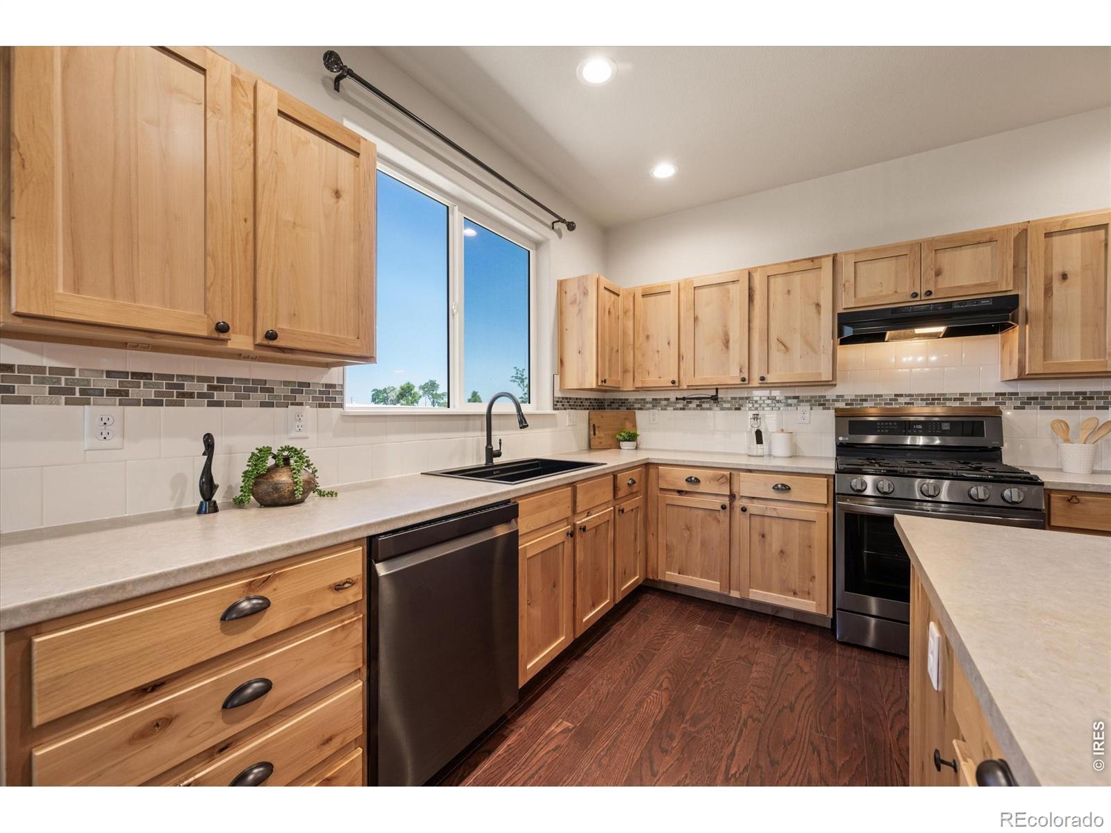 MLS Image #13 for 4693  mountain sky court,johnstown, Colorado