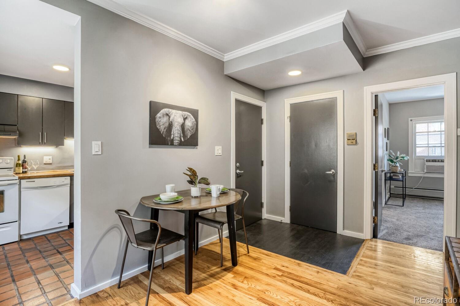 MLS Image #5 for 960 n sherman street 2f,denver, Colorado