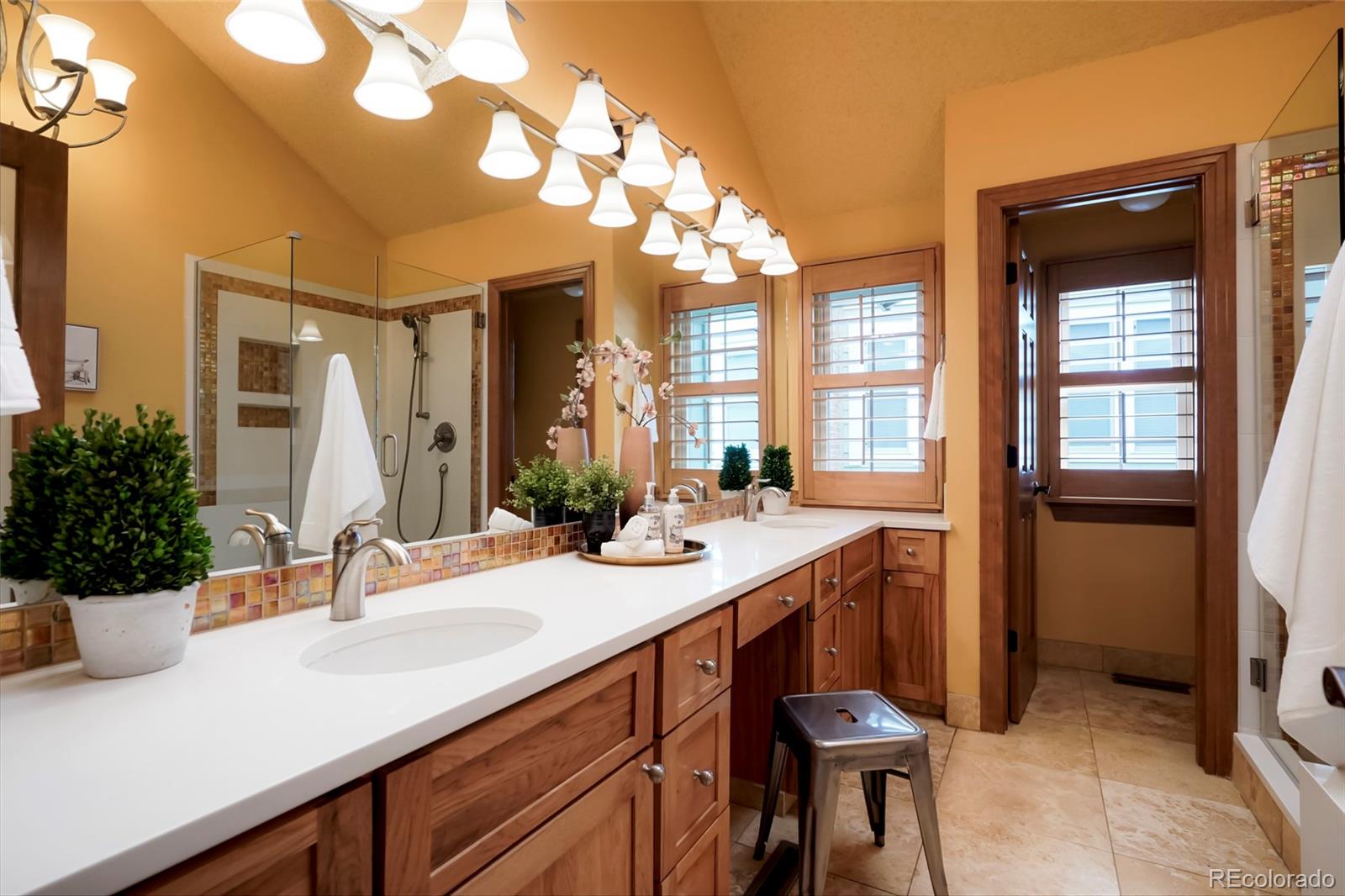 MLS Image #19 for 2550 w long circle,littleton, Colorado
