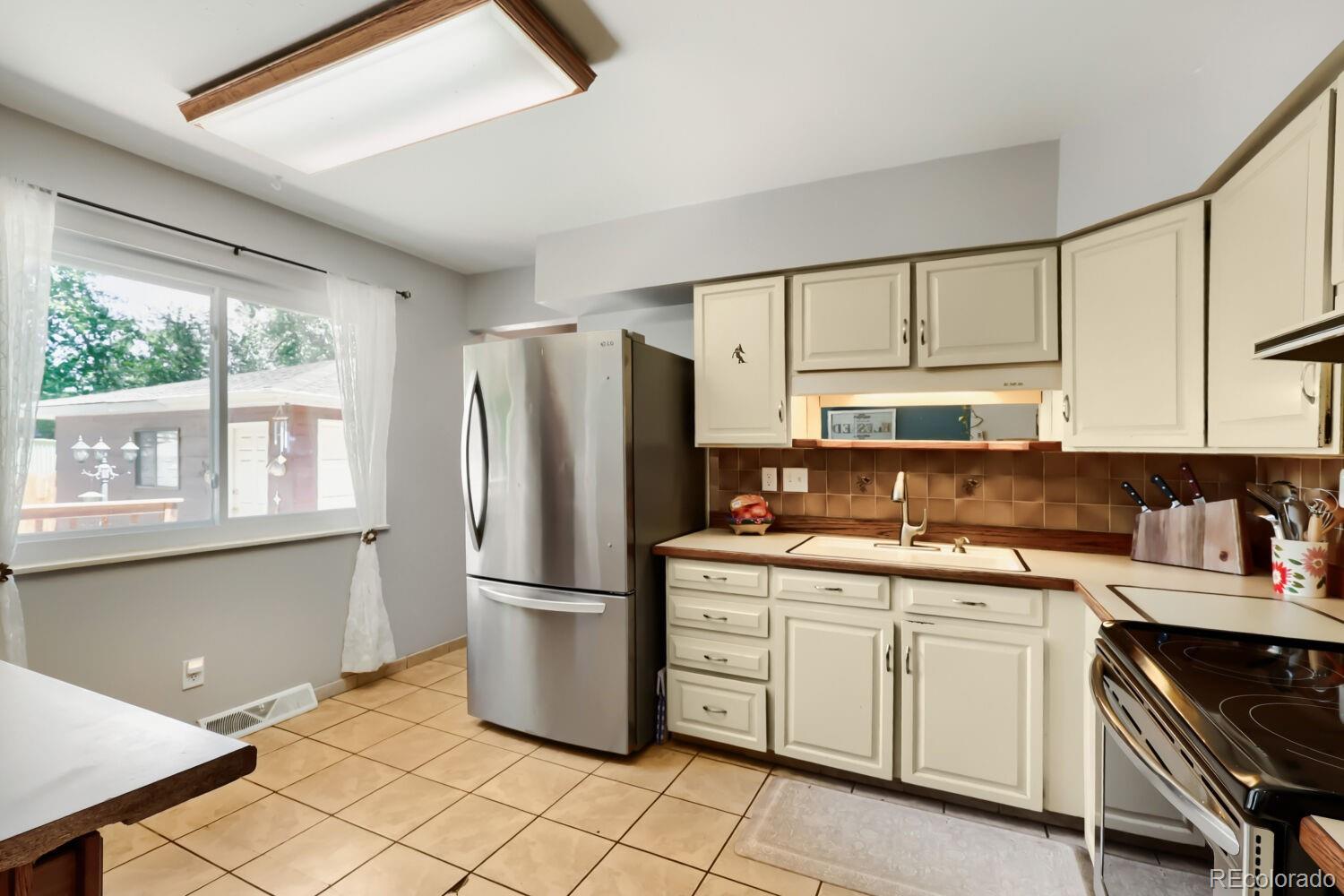MLS Image #6 for 4  seattle lane,longmont, Colorado
