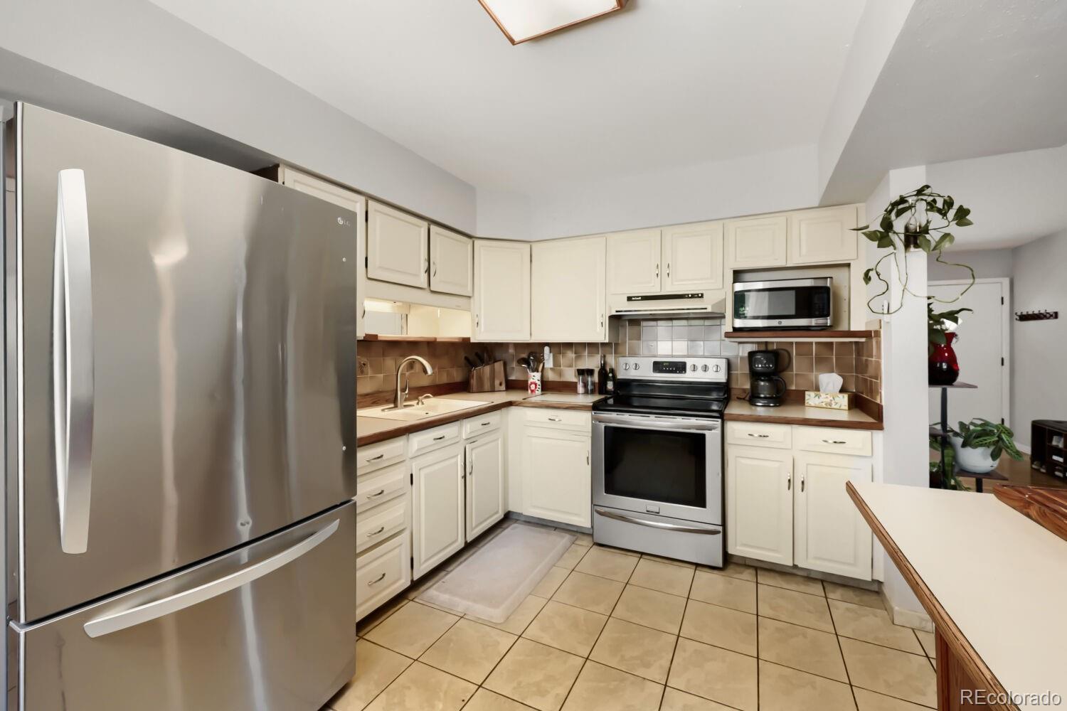 MLS Image #7 for 4  seattle lane,longmont, Colorado