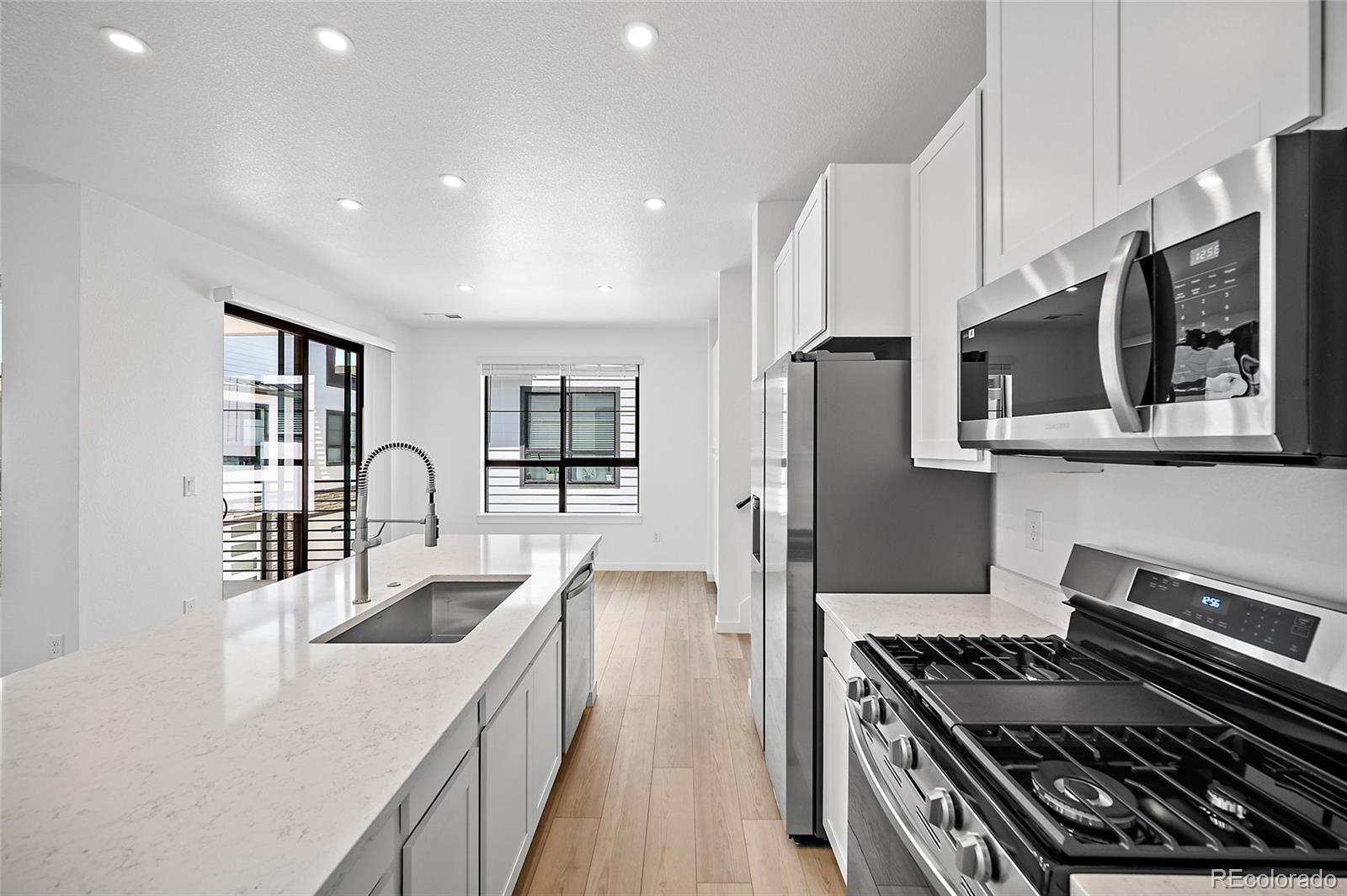 MLS Image #12 for 2060 s holly street,denver, Colorado