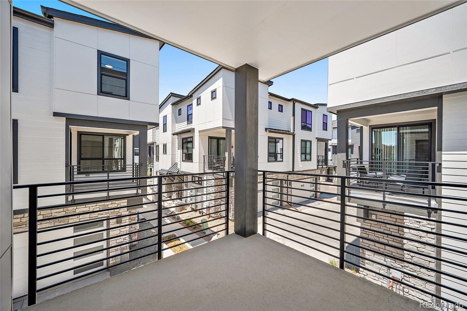 MLS Image #13 for 2060 s holly street,denver, Colorado