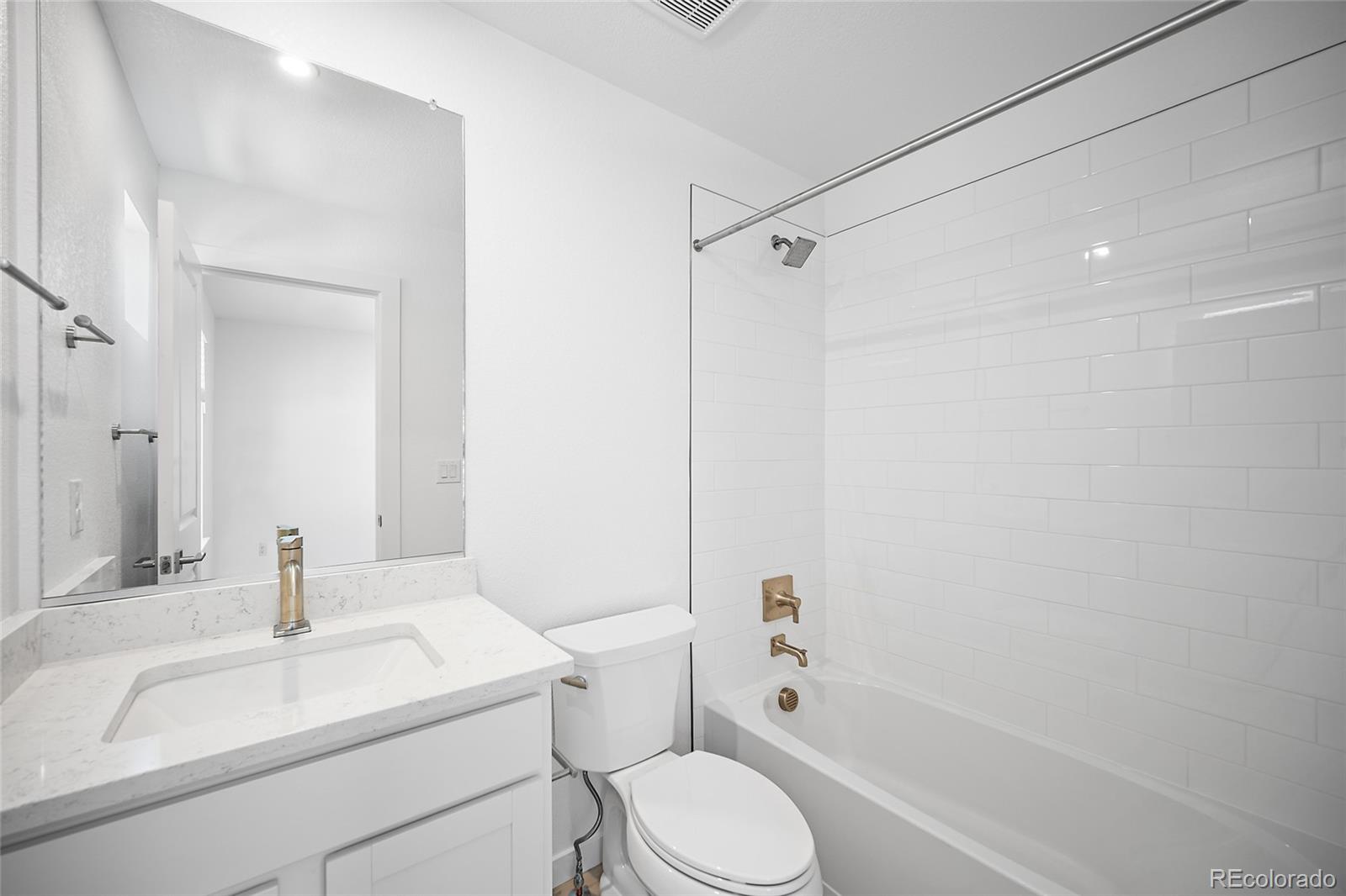 MLS Image #21 for 2060 s holly street,denver, Colorado