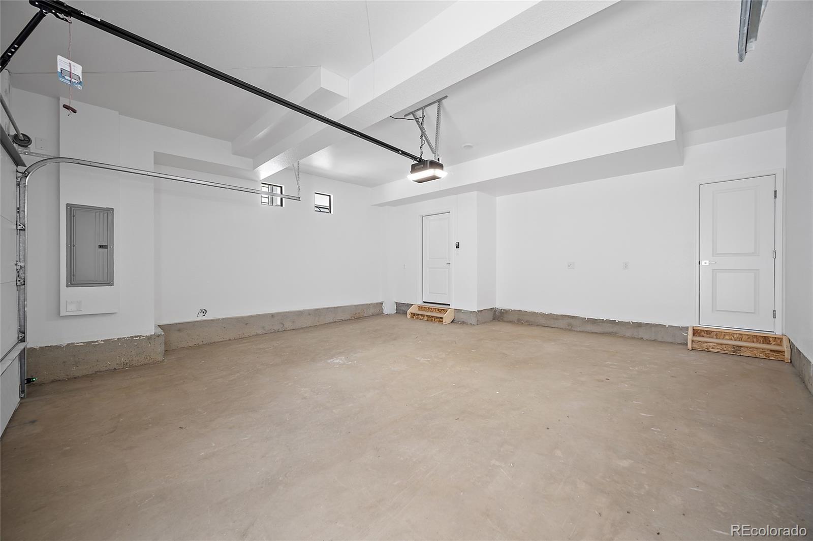 MLS Image #26 for 2060 s holly street,denver, Colorado