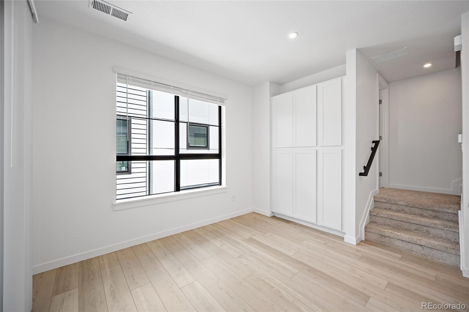 MLS Image #7 for 2060 s holly street,denver, Colorado