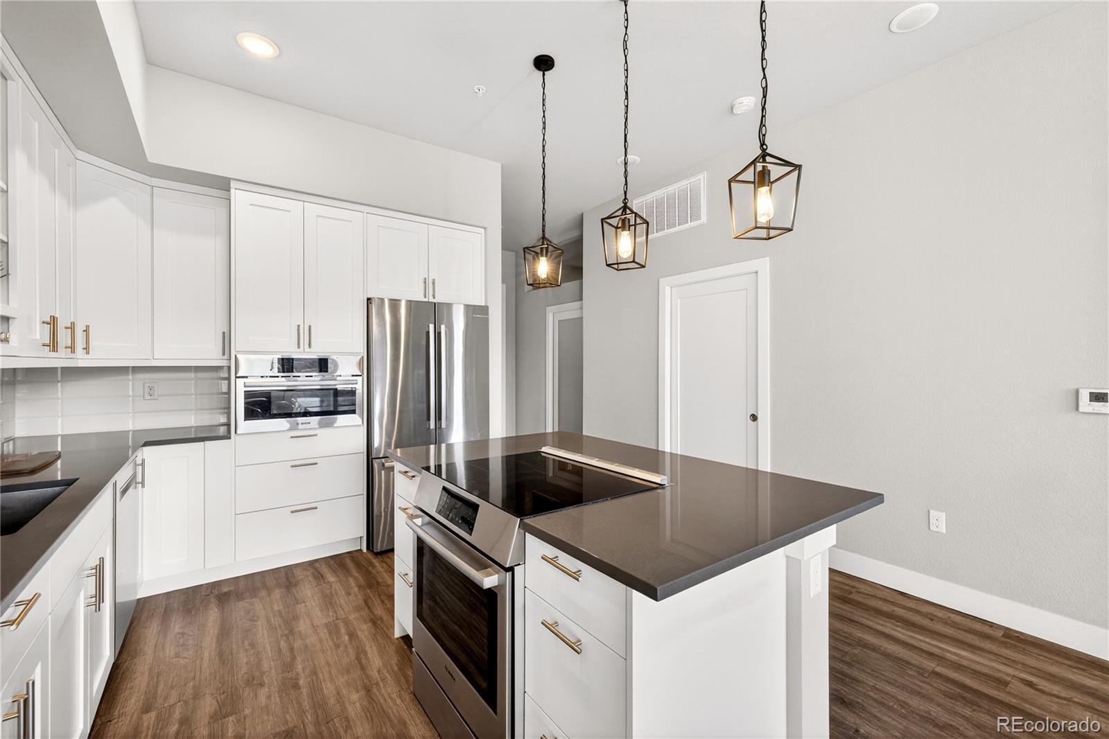 MLS Image #12 for 6618 e lowry boulevard 110,denver, Colorado