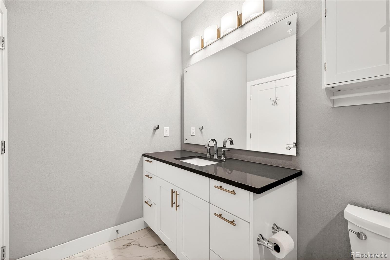 MLS Image #17 for 6618 e lowry boulevard 110,denver, Colorado