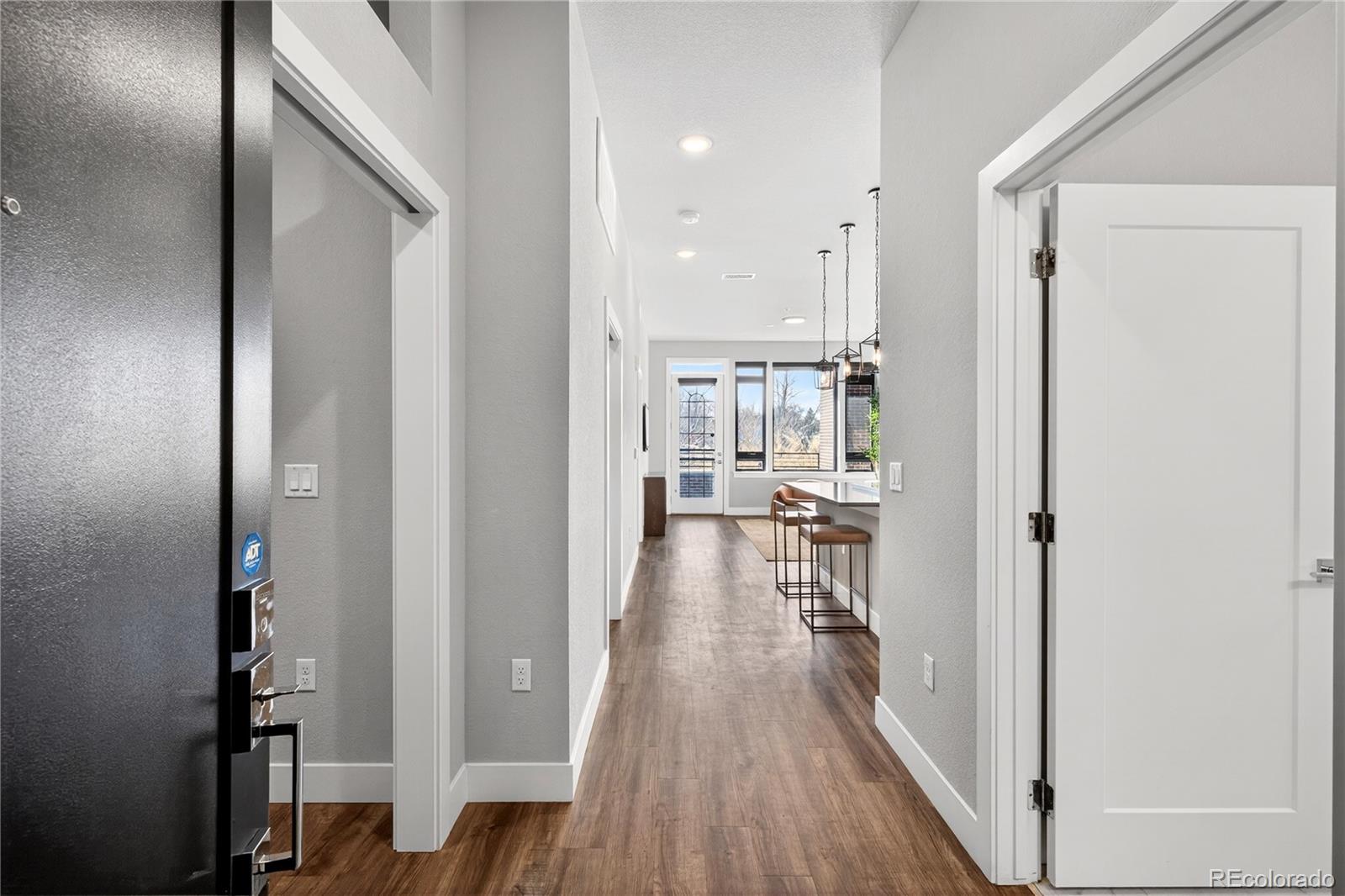 MLS Image #4 for 6618 e lowry boulevard 110,denver, Colorado
