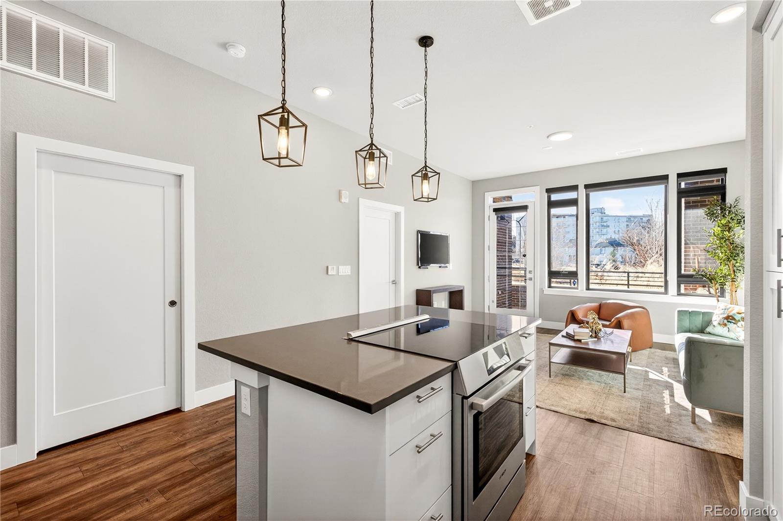 MLS Image #9 for 6618 e lowry boulevard 110,denver, Colorado