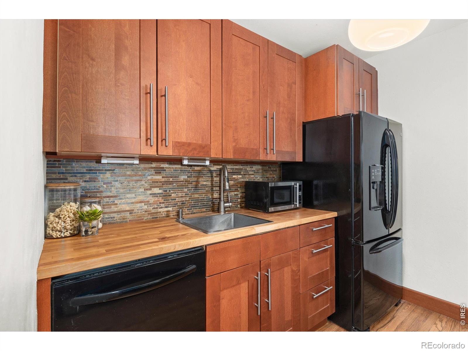 MLS Image #11 for 1446 n gilpin street,denver, Colorado