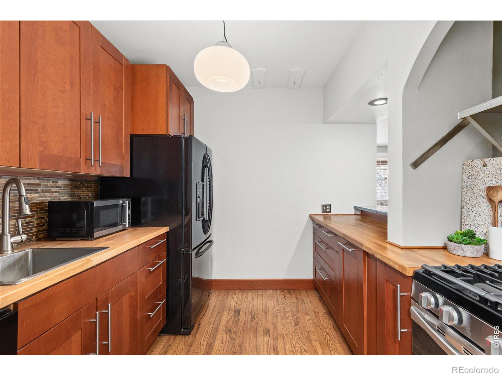 MLS Image #12 for 1446 n gilpin street,denver, Colorado