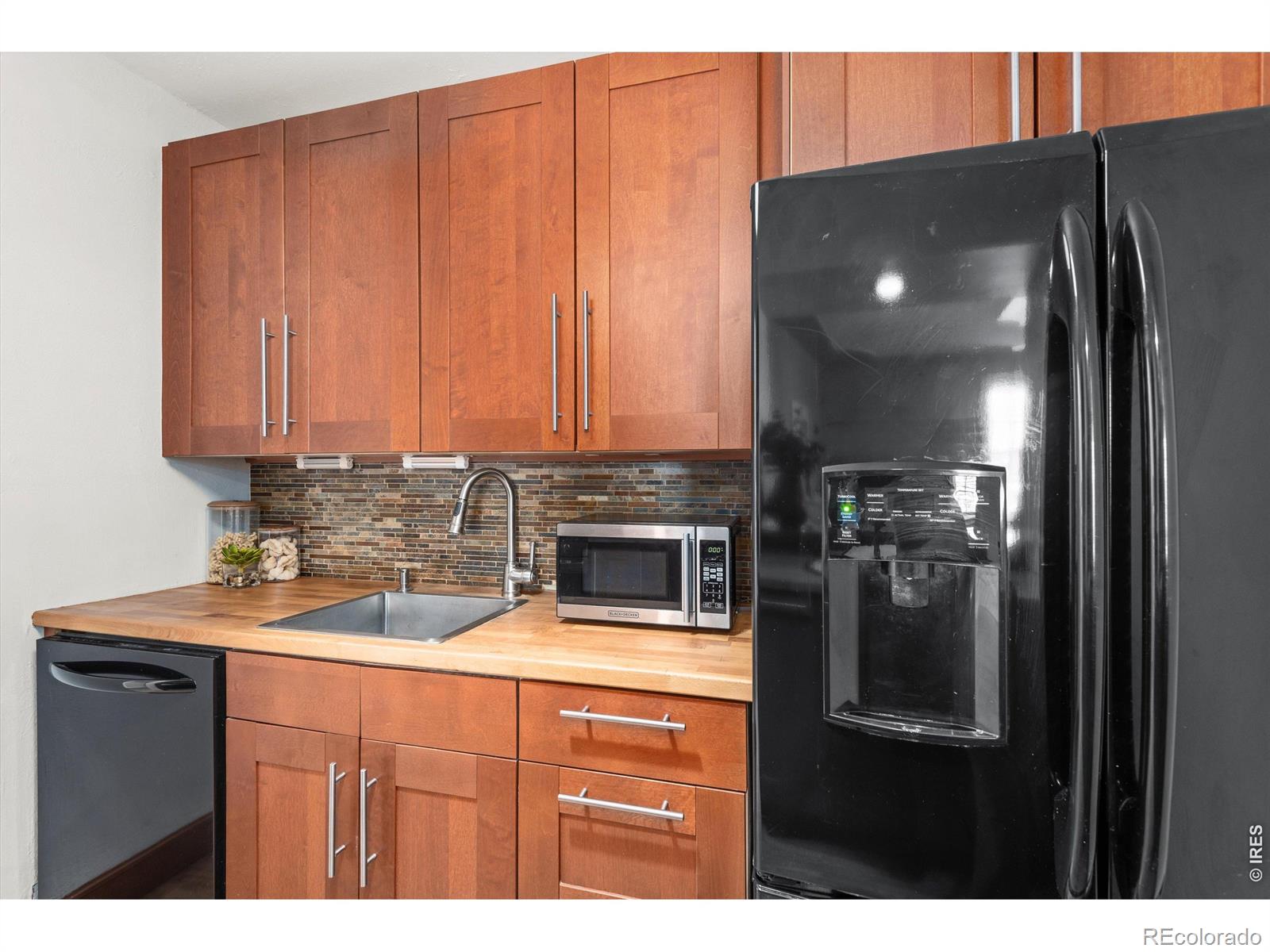 MLS Image #14 for 1446 n gilpin street,denver, Colorado
