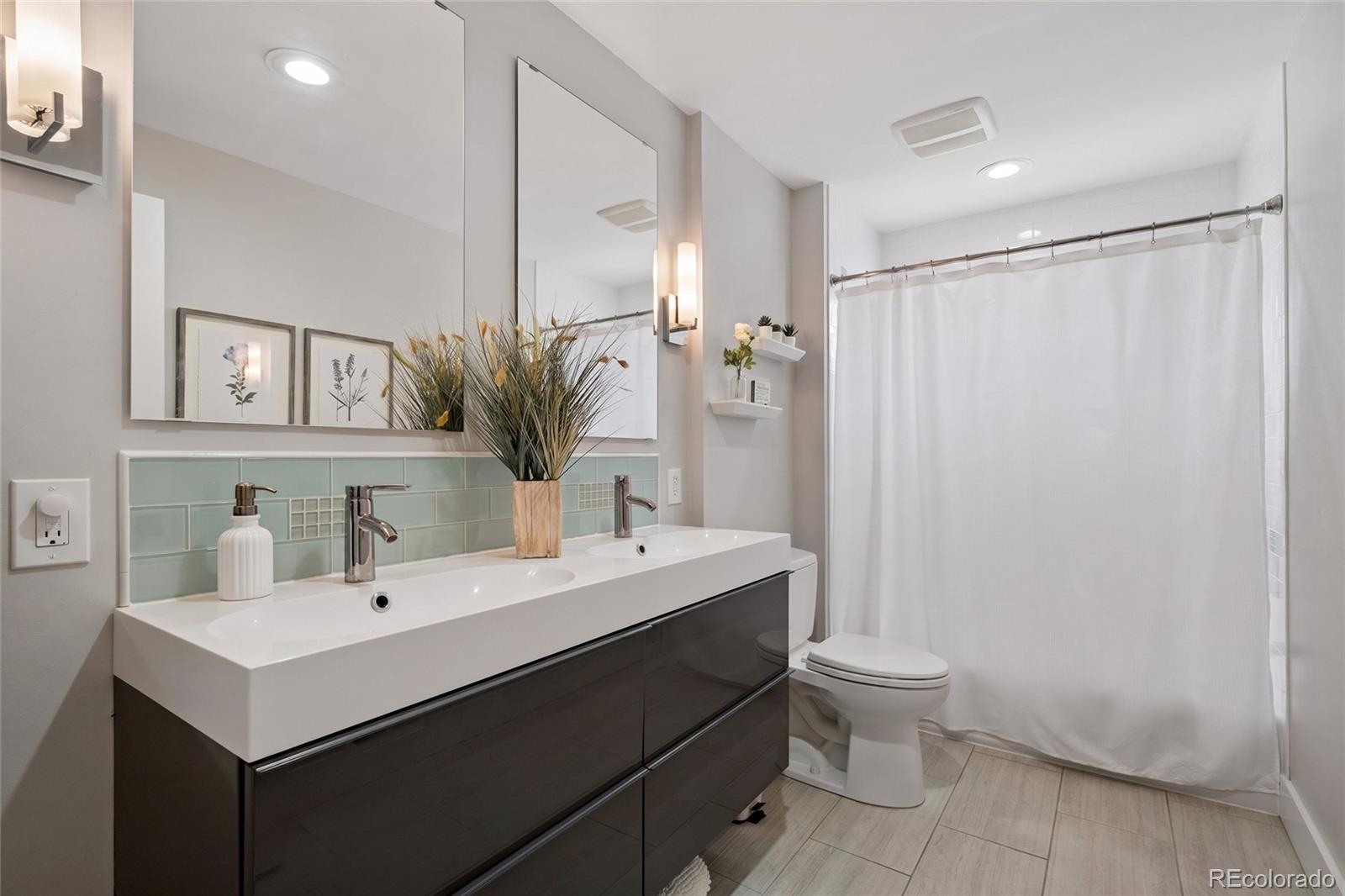 MLS Image #12 for 3253 s milwaukee street,denver, Colorado