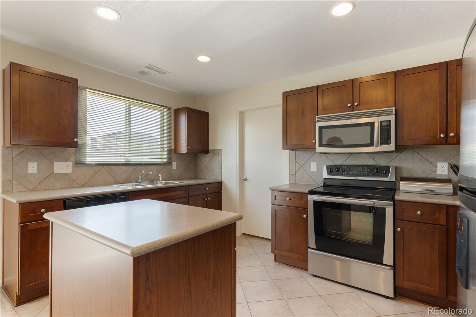 MLS Image #11 for 847  willow drive,brighton, Colorado