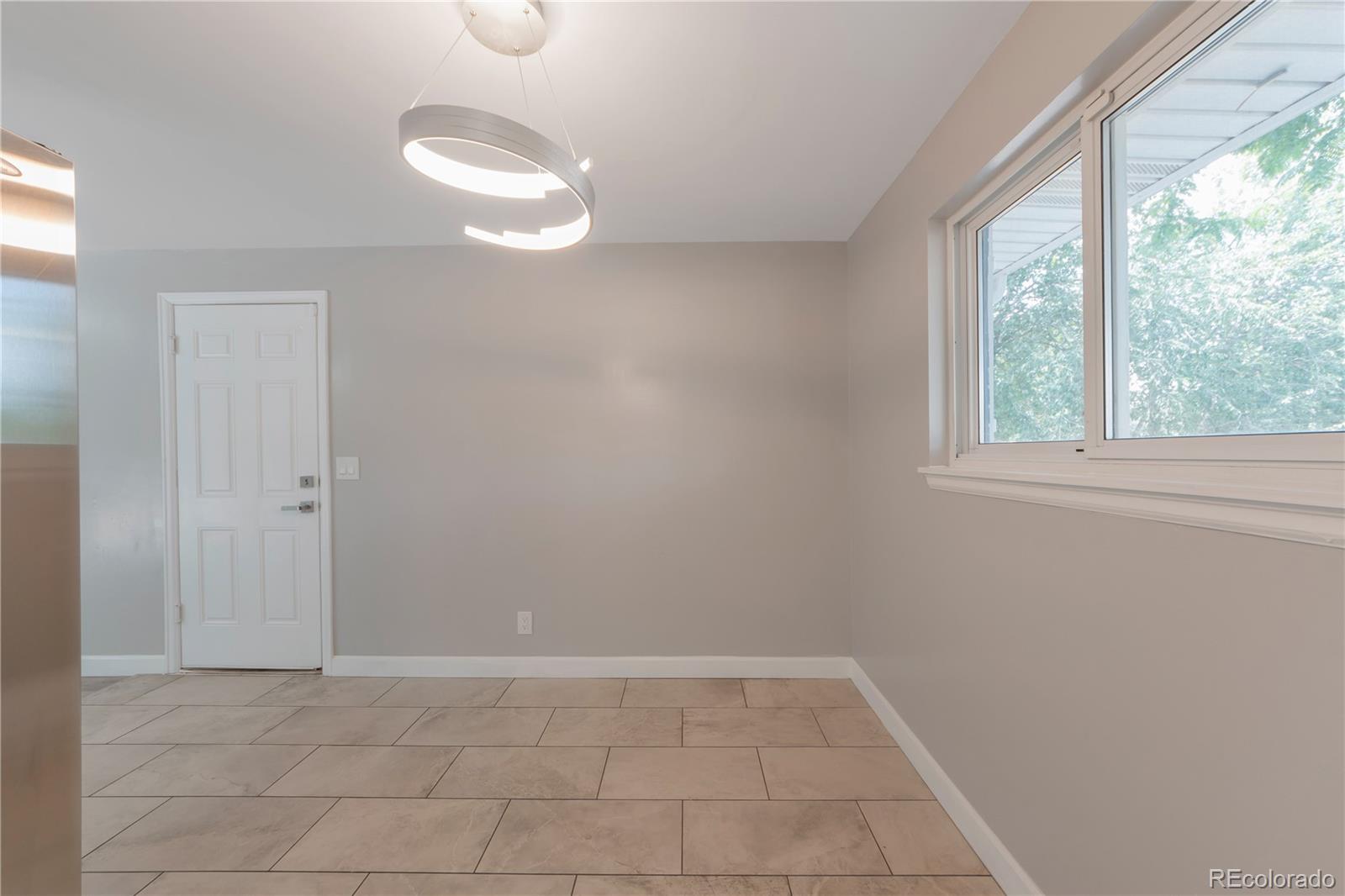 MLS Image #11 for 210 e geddes avenue,littleton, Colorado