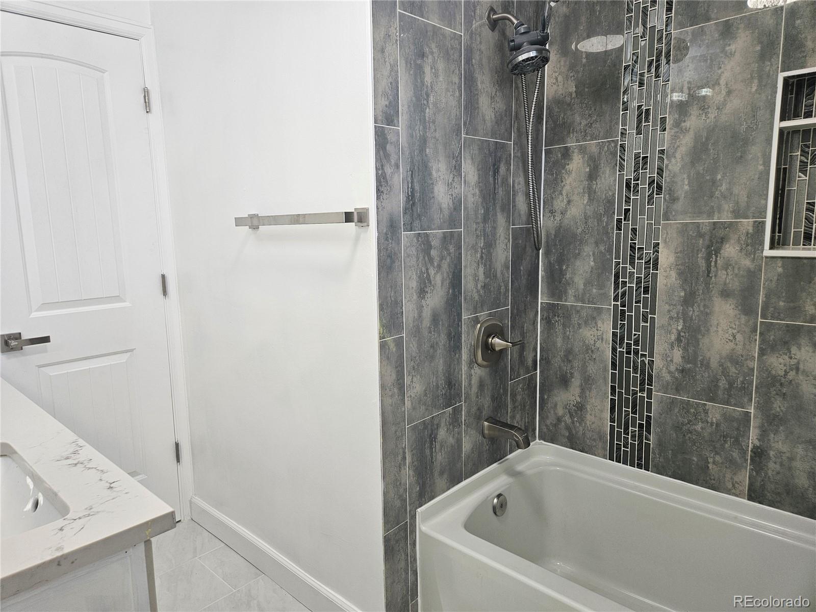 MLS Image #7 for 210 e geddes avenue,littleton, Colorado