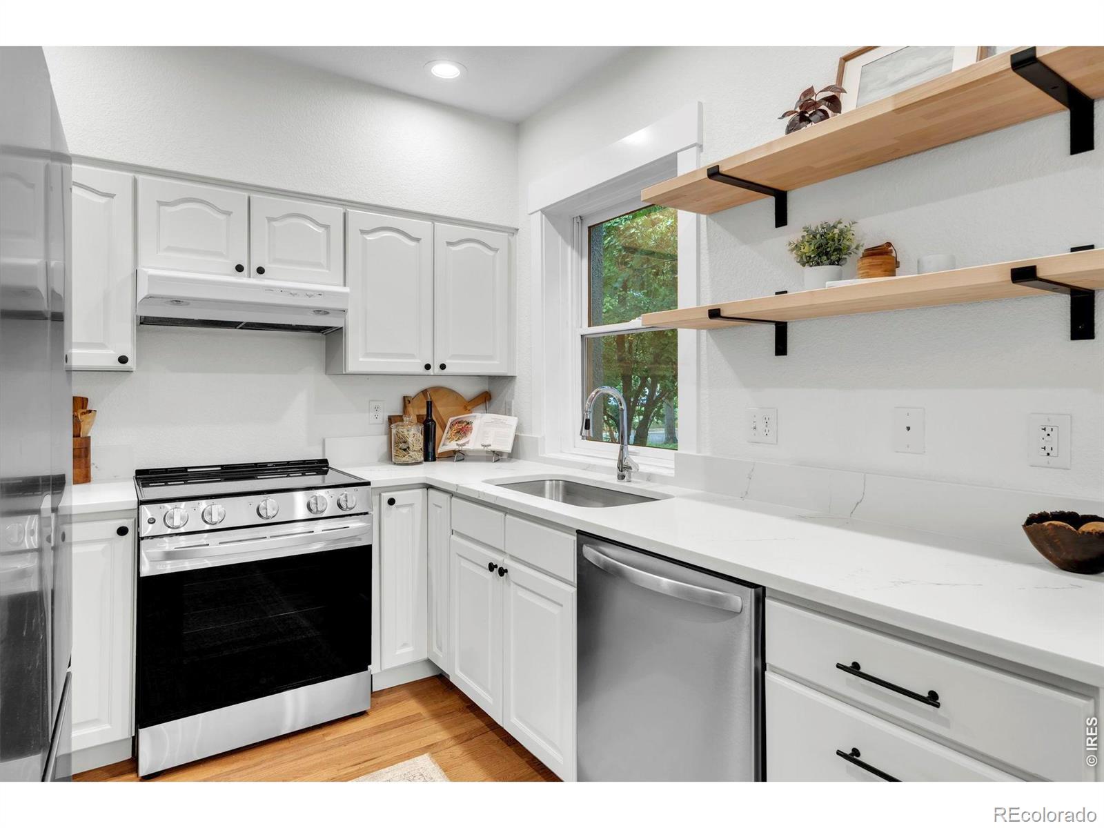MLS Image #9 for 320  pearl street,boulder, Colorado