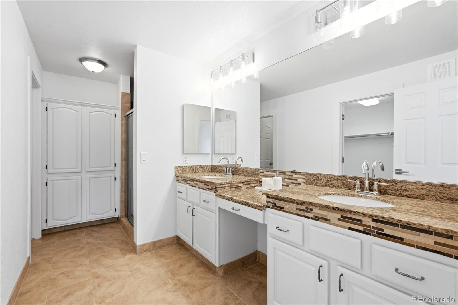 MLS Image #18 for 7883 s buchanan way,aurora, Colorado