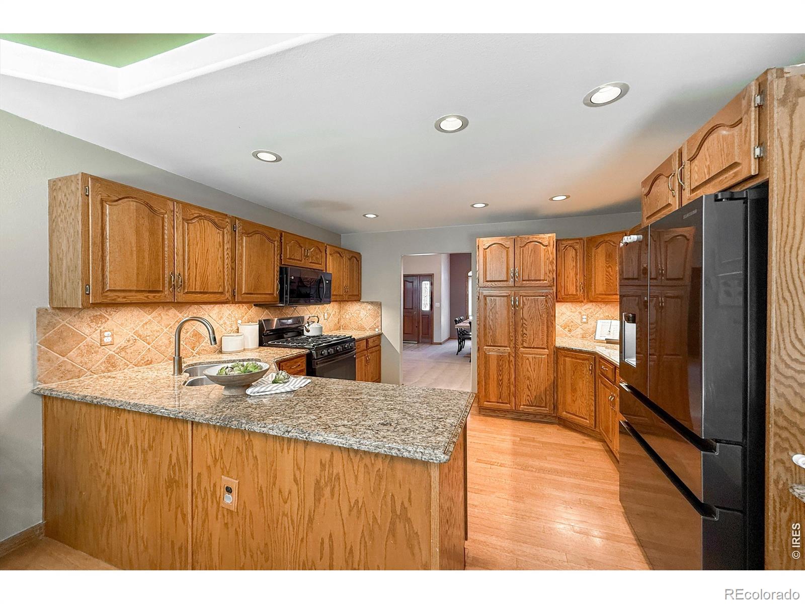 MLS Image #11 for 2010  emerald drive,longmont, Colorado