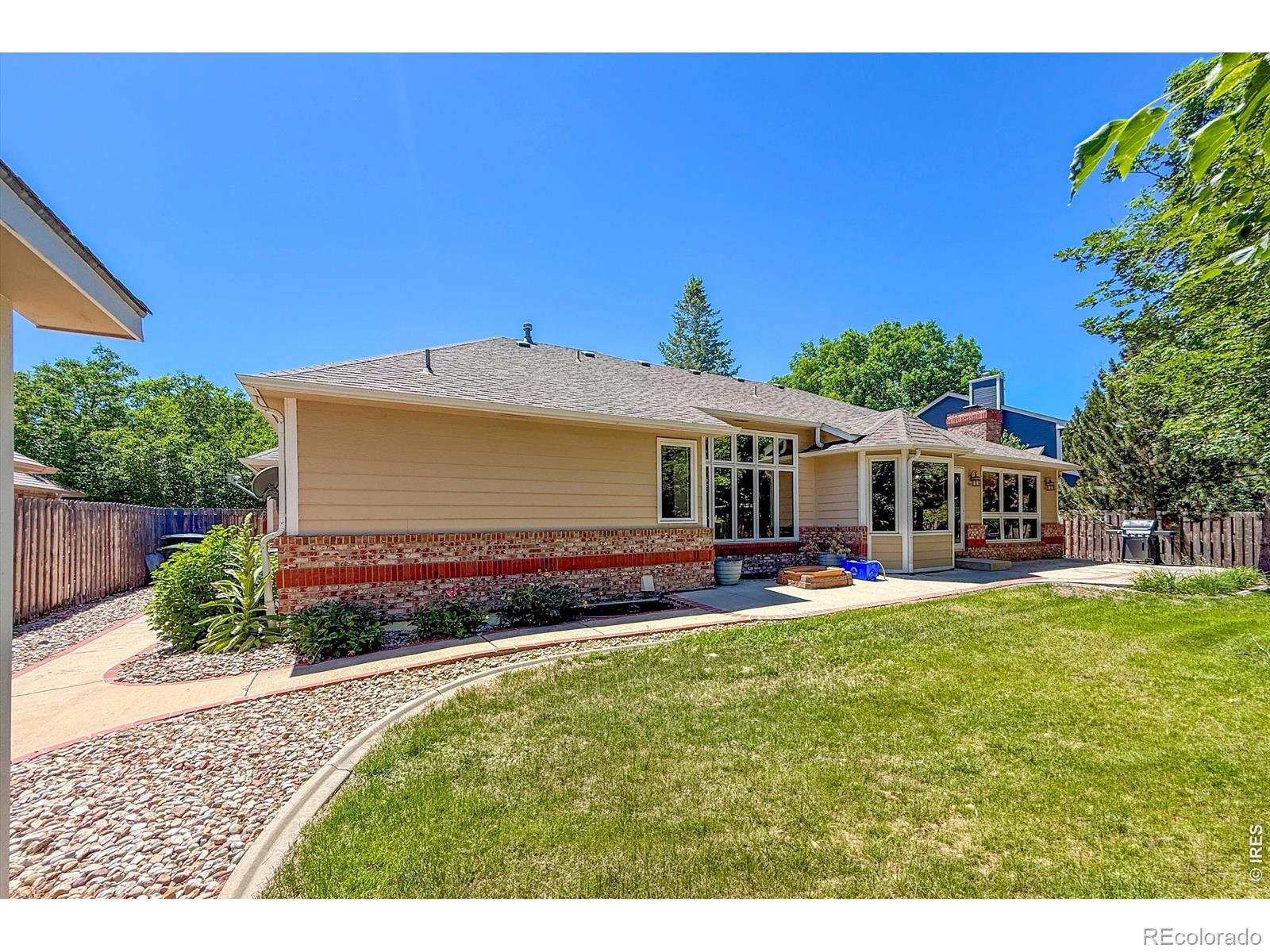 MLS Image #46 for 2010  emerald drive,longmont, Colorado