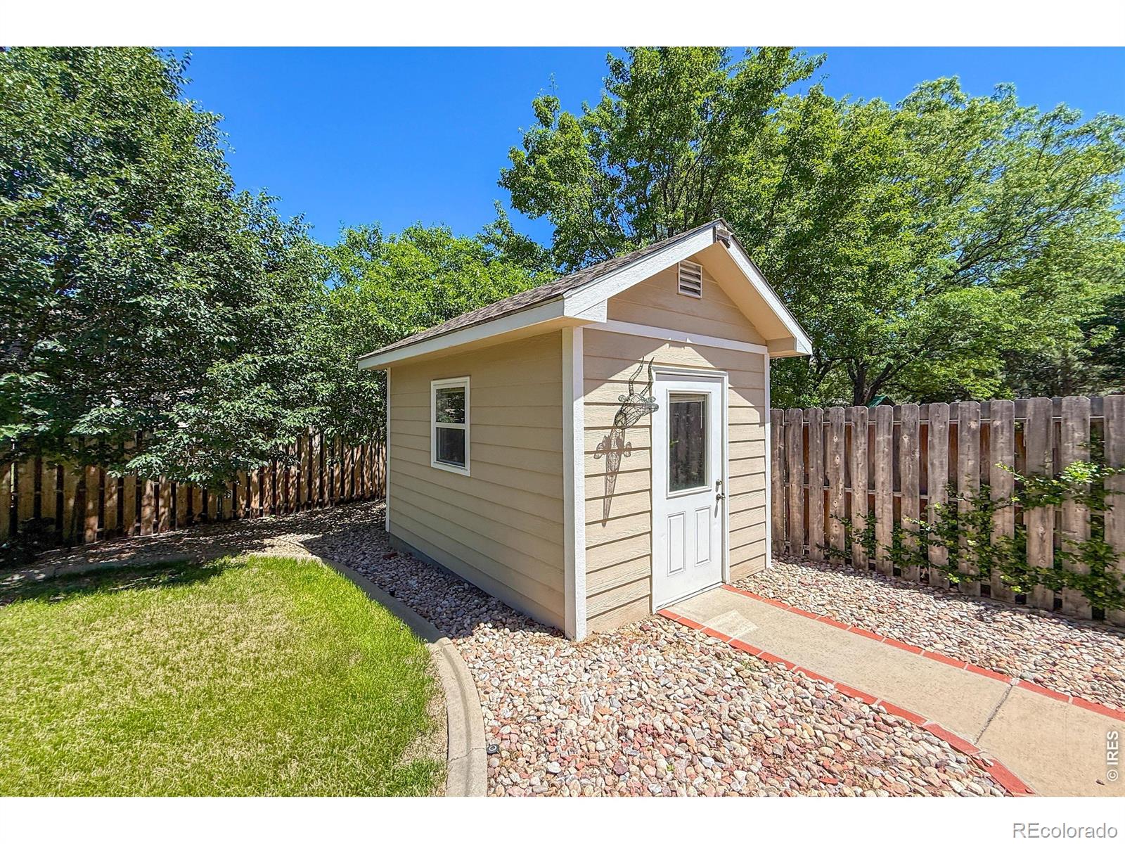 MLS Image #49 for 2010  emerald drive,longmont, Colorado