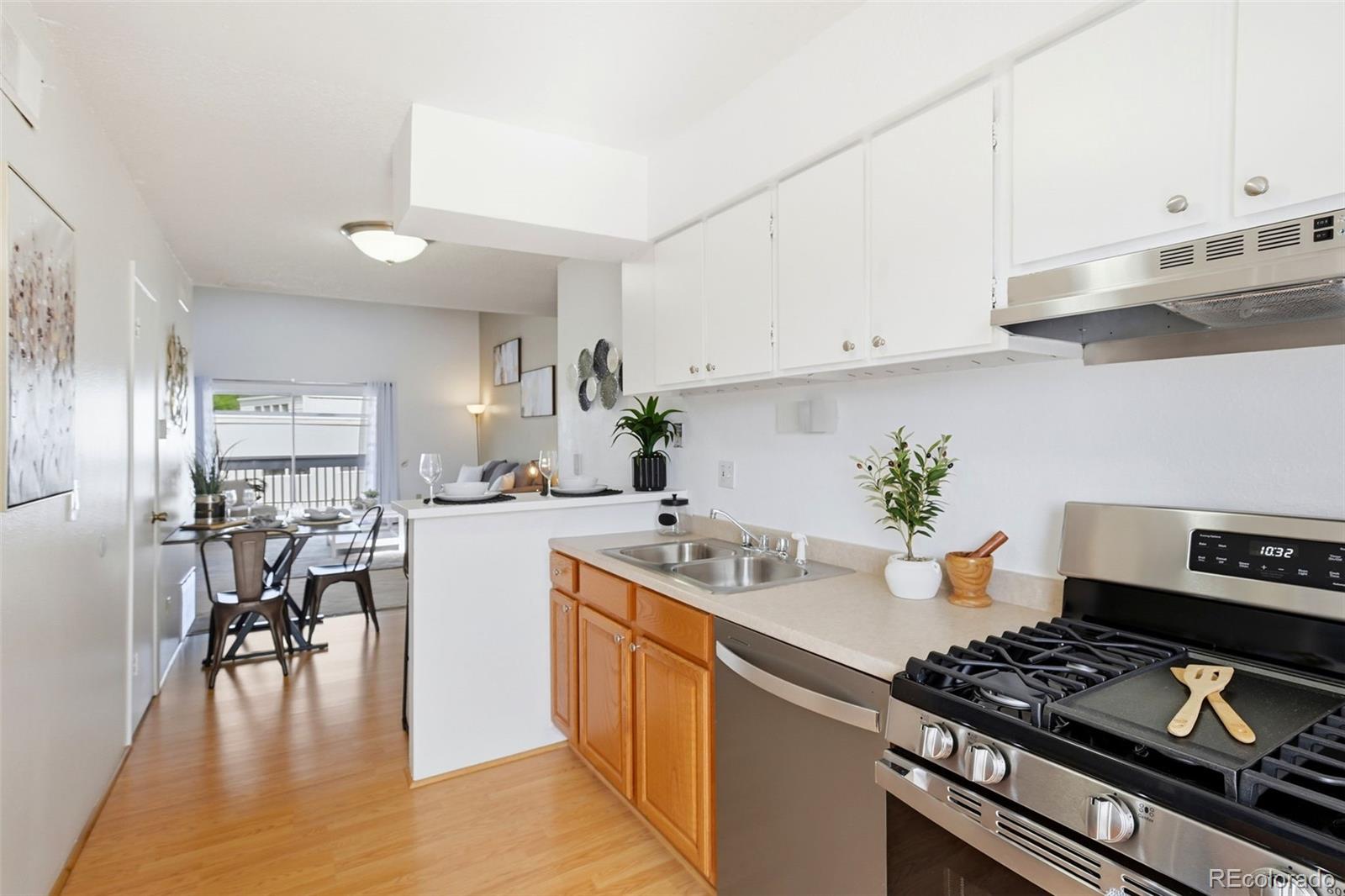 MLS Image #14 for 3440  parkmoor village drive d,colorado springs, Colorado