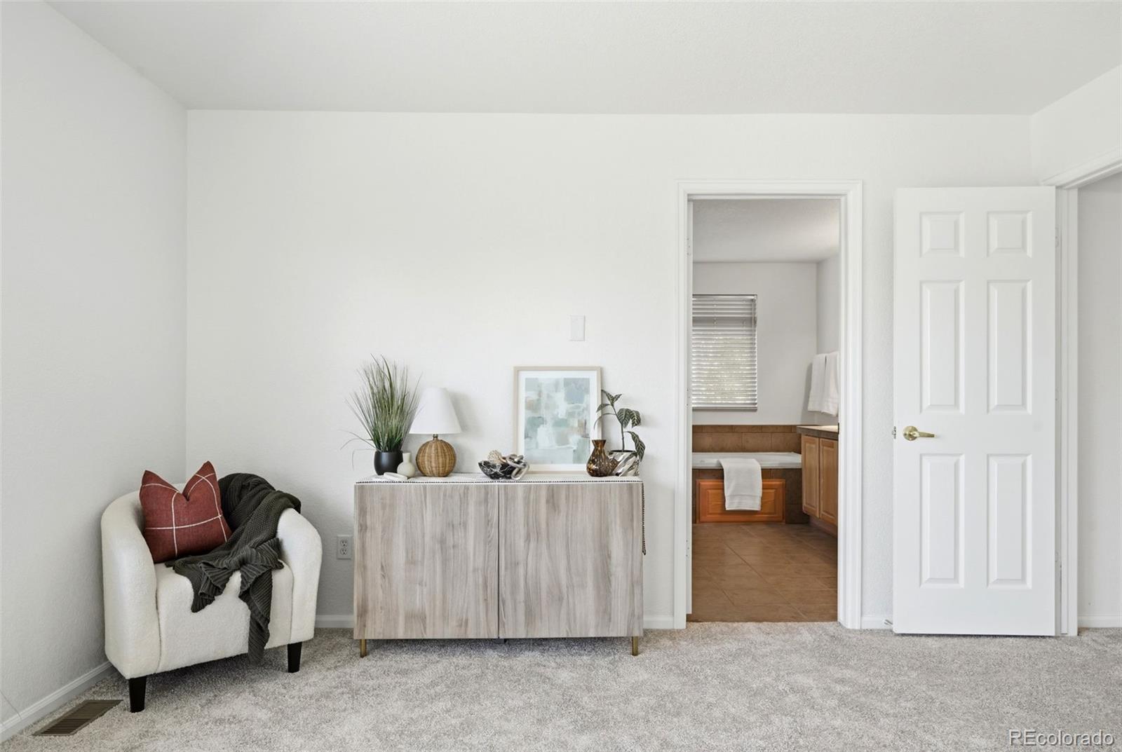 MLS Image #26 for 24725 e gunnison drive,aurora, Colorado