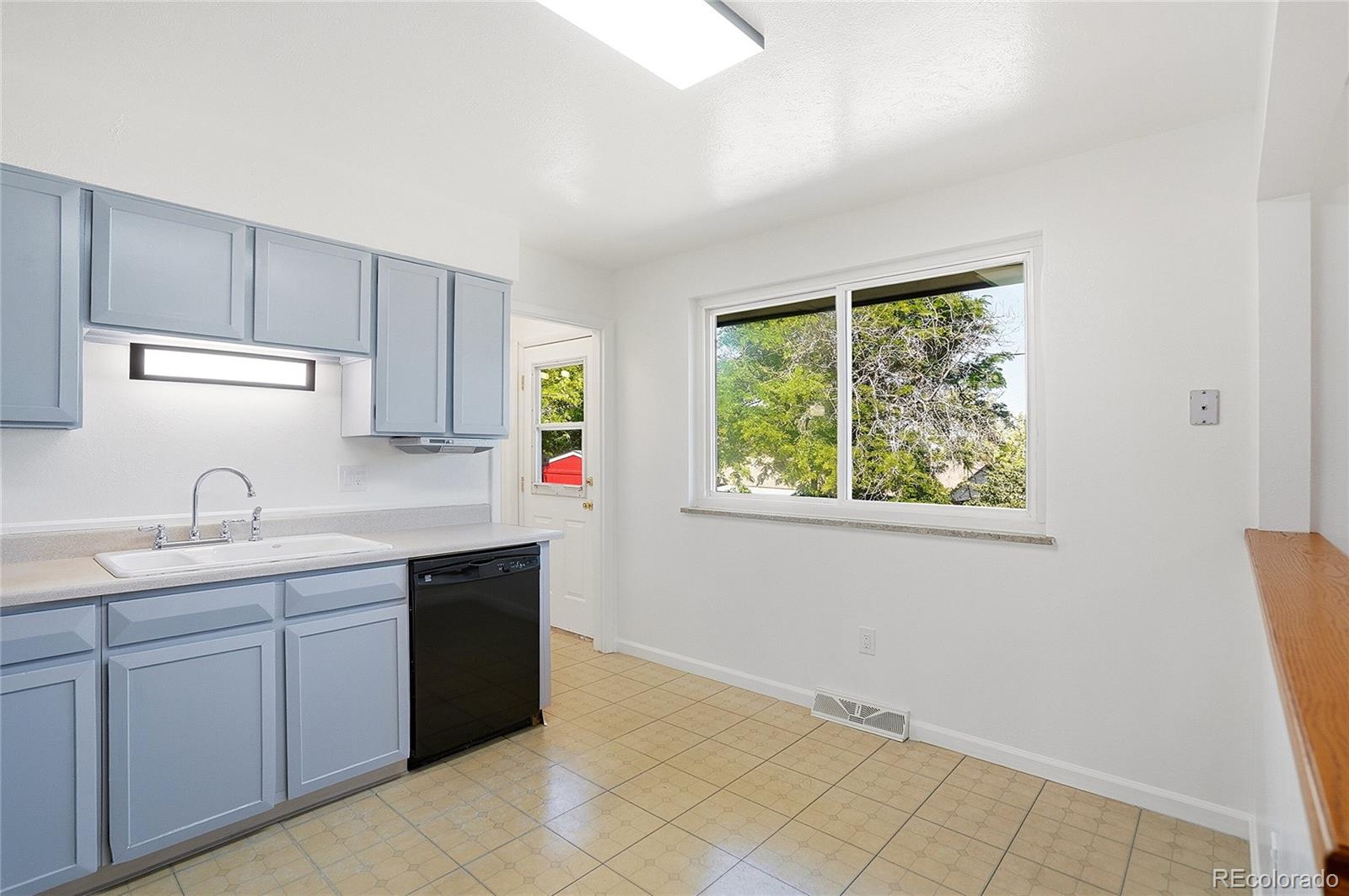 MLS Image #15 for 614 s worchester street,aurora, Colorado