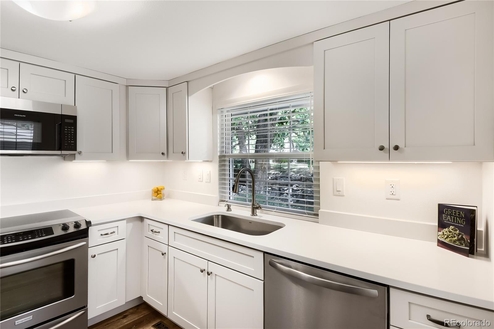 MLS Image #13 for 2901 w long drive,littleton, Colorado