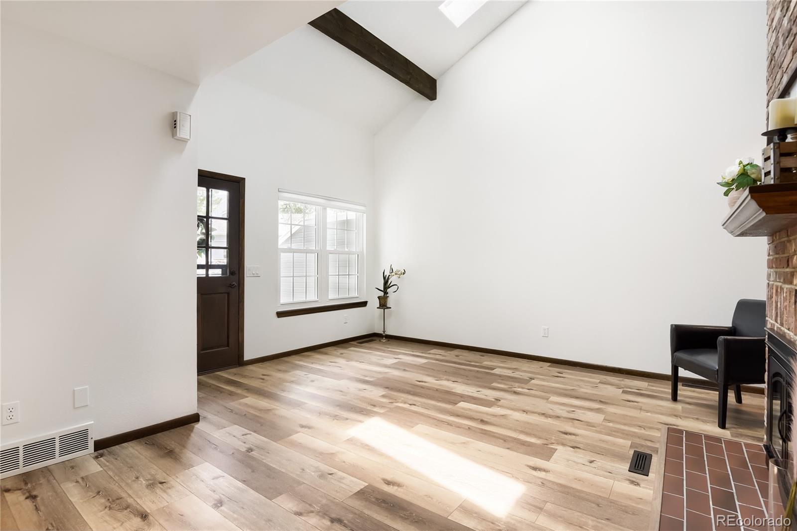 MLS Image #4 for 2901 w long drive,littleton, Colorado