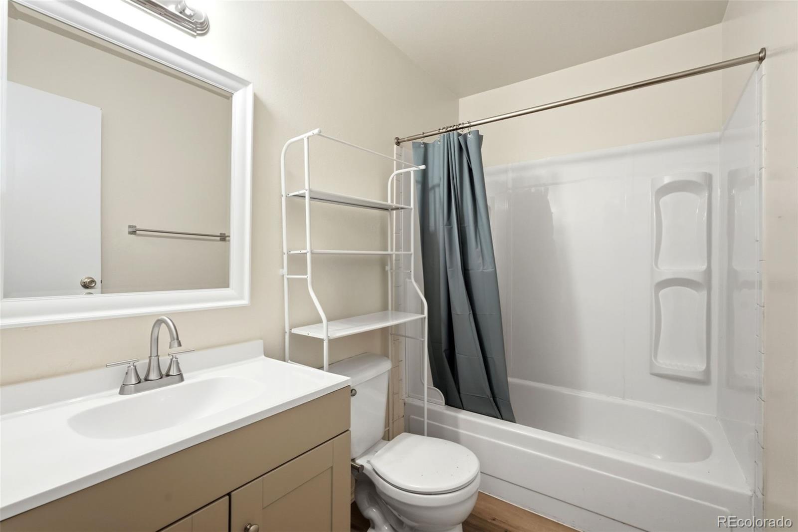MLS Image #14 for 13361 e louisiana avenue,aurora, Colorado