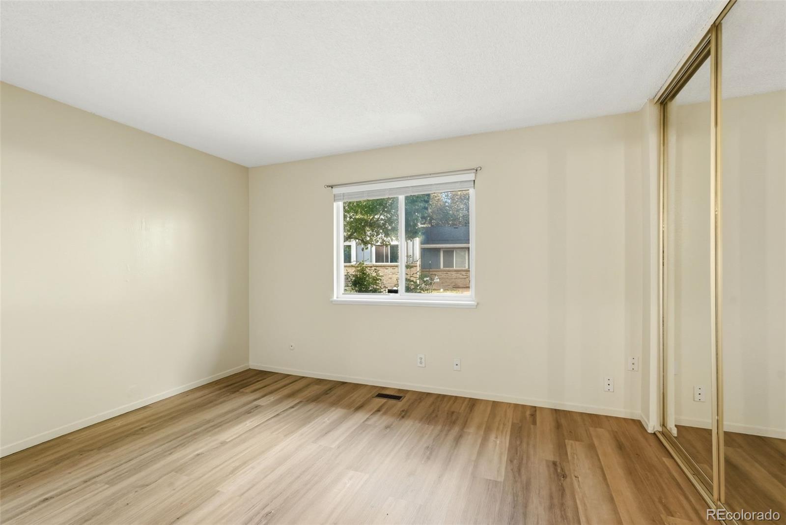 MLS Image #15 for 13361 e louisiana avenue,aurora, Colorado