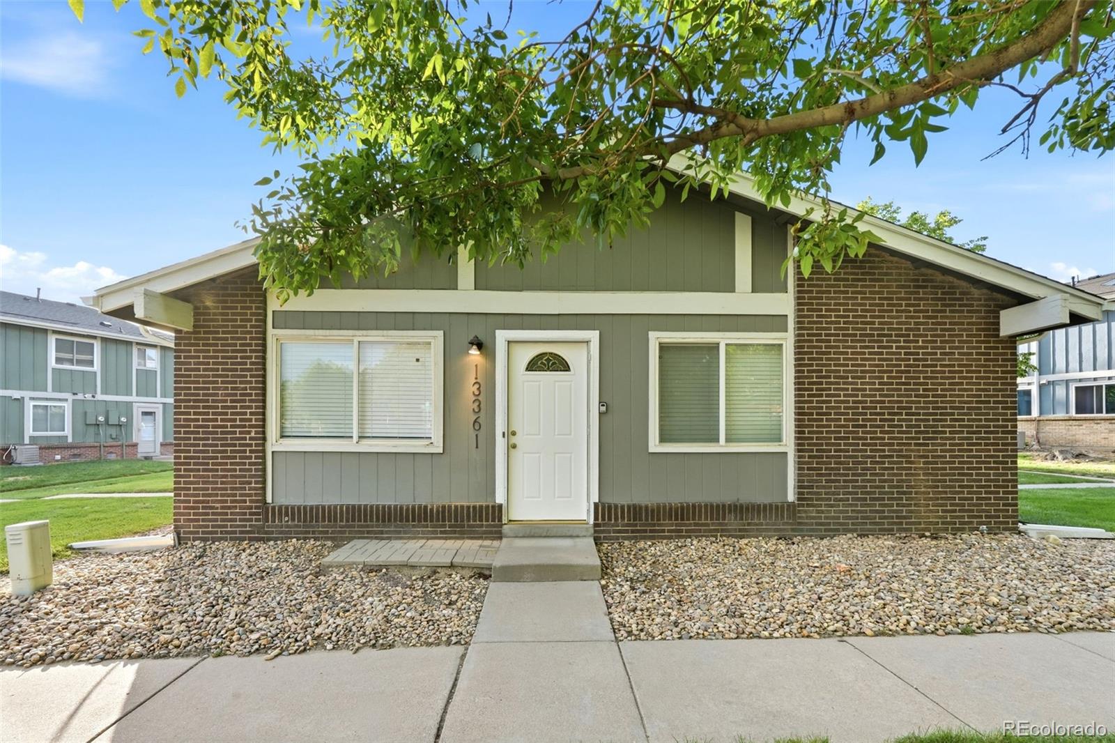 MLS Image #2 for 13361 e louisiana avenue,aurora, Colorado