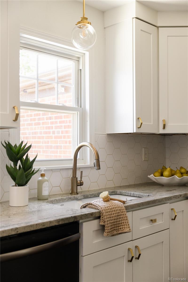 MLS Image #10 for 2822 n adams street,denver, Colorado