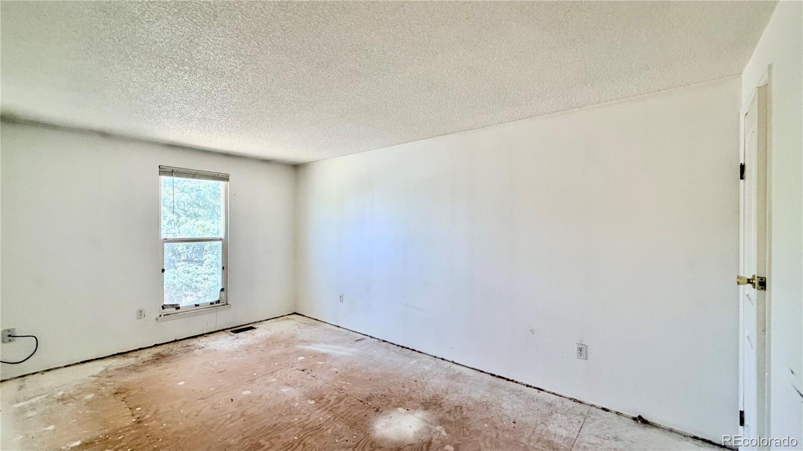 MLS Image #10 for 218  madison drive,bennett, Colorado