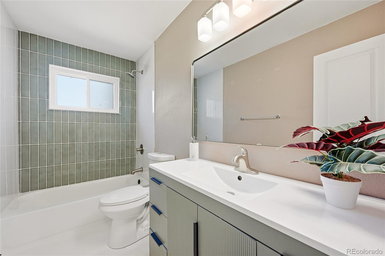 MLS Image #7 for 10575  washington way,denver, Colorado