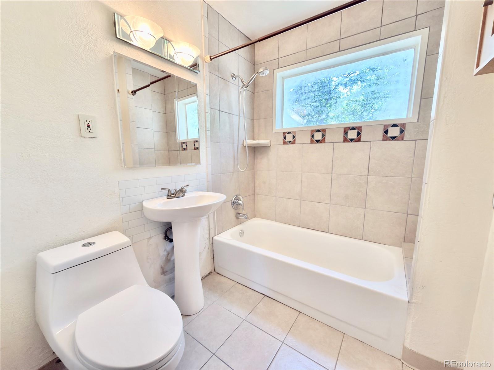 MLS Image #13 for 1225 s ivanhoe way,denver, Colorado