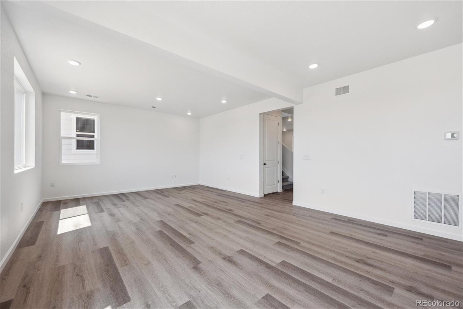 MLS Image #5 for 302 w owen avenue,keenesburg, Colorado
