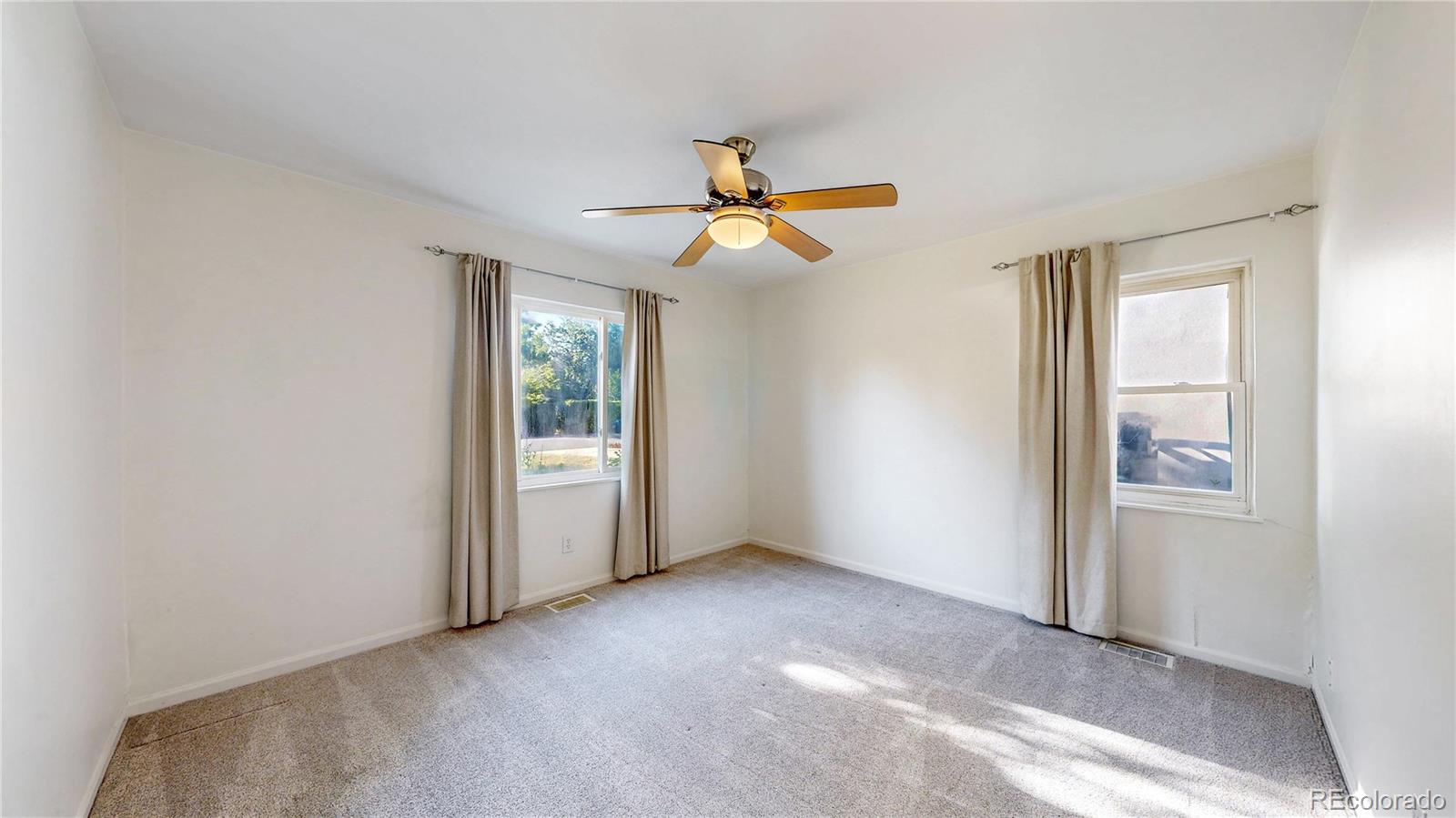 MLS Image #16 for 3215 s forest street,denver, Colorado