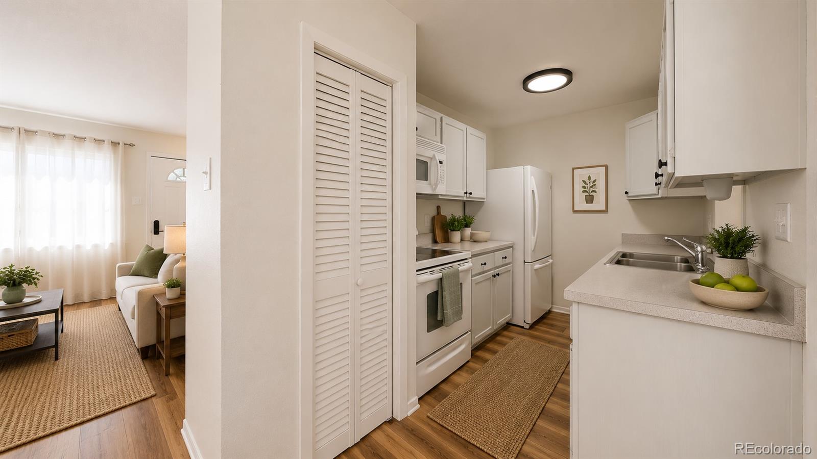MLS Image #4 for 3215 s forest street,denver, Colorado