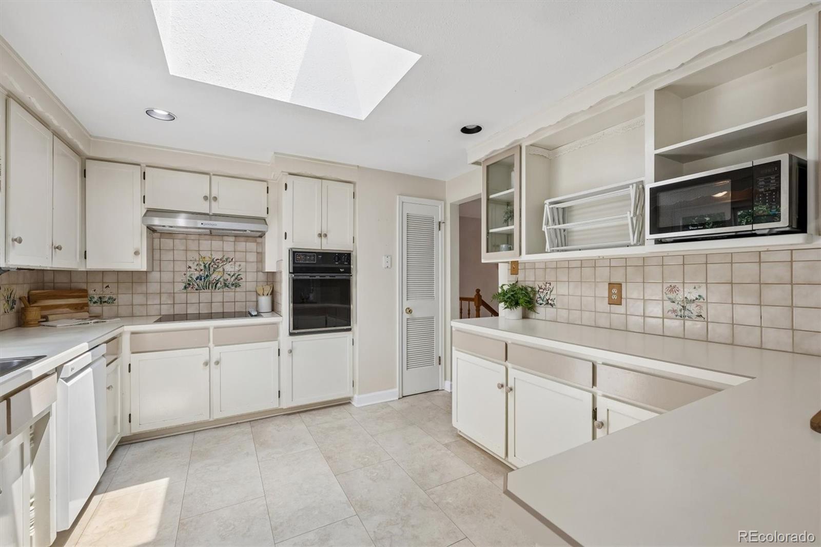 MLS Image #7 for 8447 w 24th avenue,lakewood, Colorado