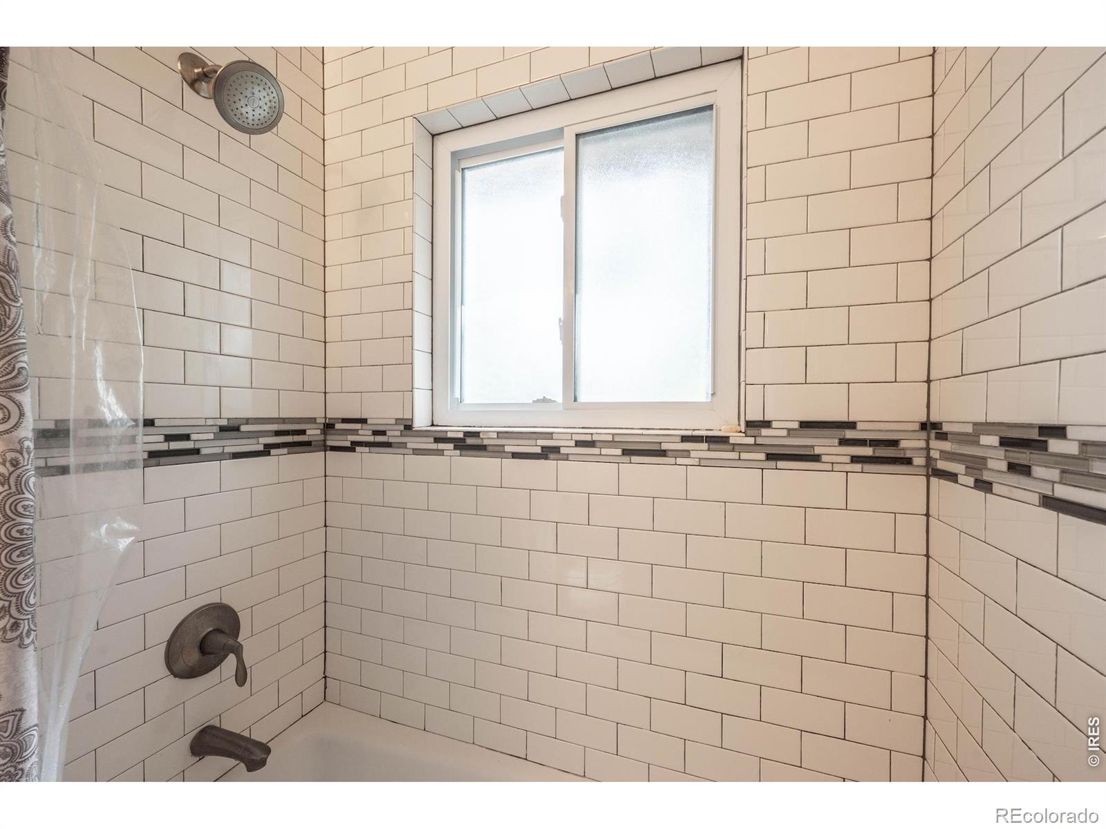 MLS Image #11 for 918 s bross street,longmont, Colorado